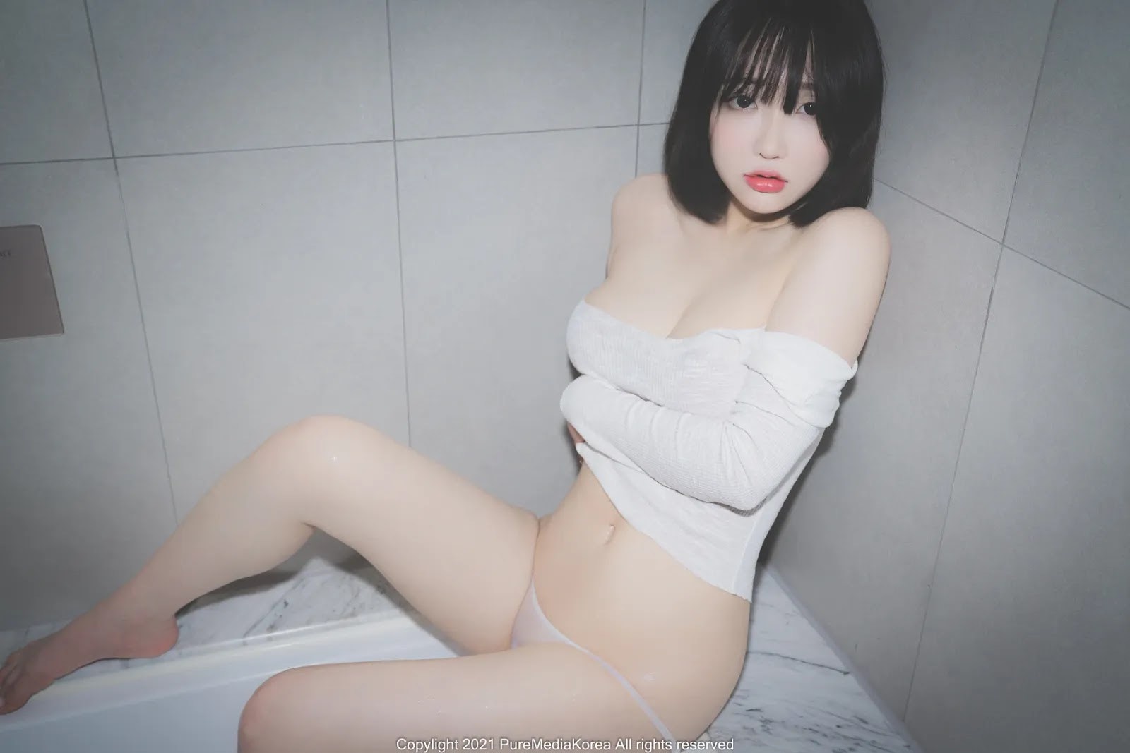 Son Yeeun 손예은, [PURE MEDIA] Vol.070 누드 디지털화보 Set.01(8)