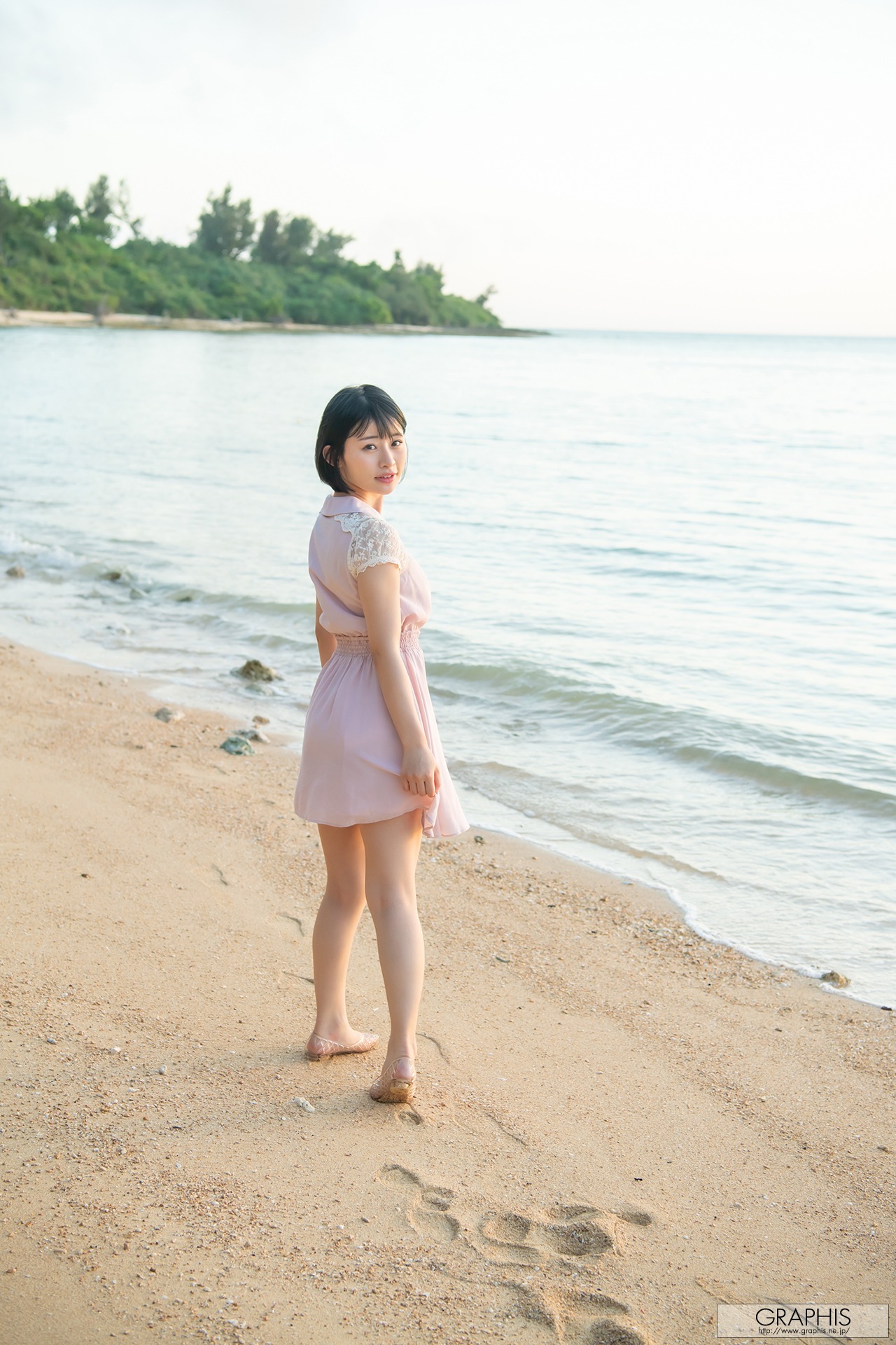 [Graphis] Gals – Mei Miyajima 宮島めい blooming  141P(128)
