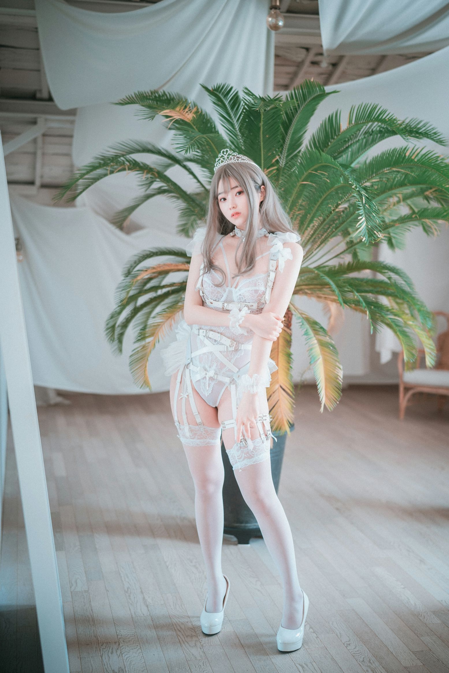 Bambi밤비 -  Reine de Blanc (A-side)(17)