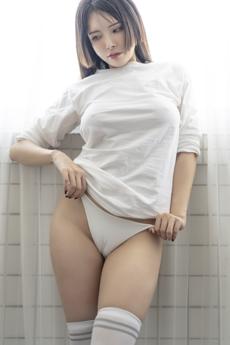 [性感写真]秋和柯基 - 洗衣房的室友姐姐 [70P+1V](35)