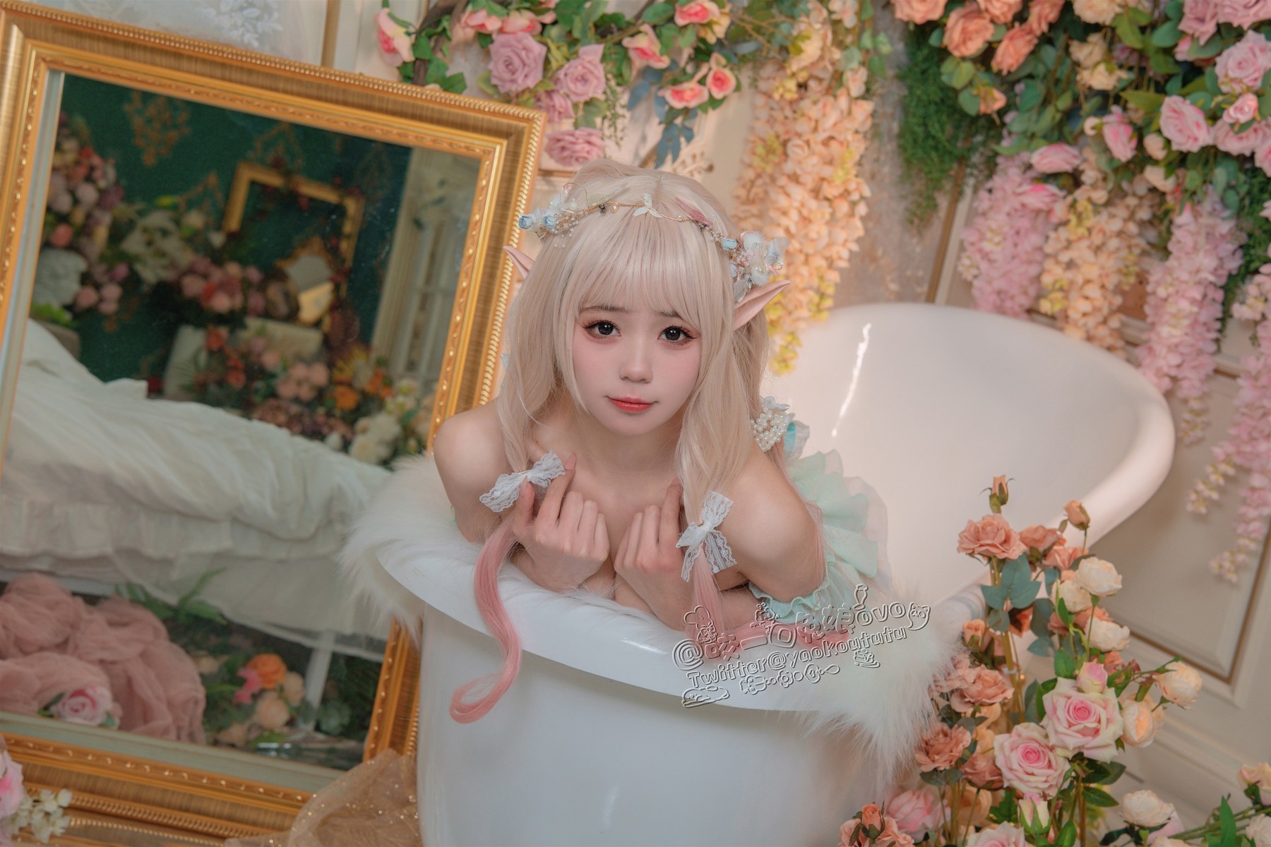 Cosplay 咬一口兔娘 豌豆公主的秘密花房(32)