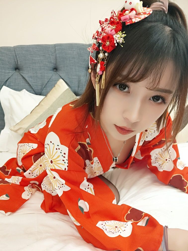 小女巫露娜-和服桃心黑色长筒袜[44P](16)