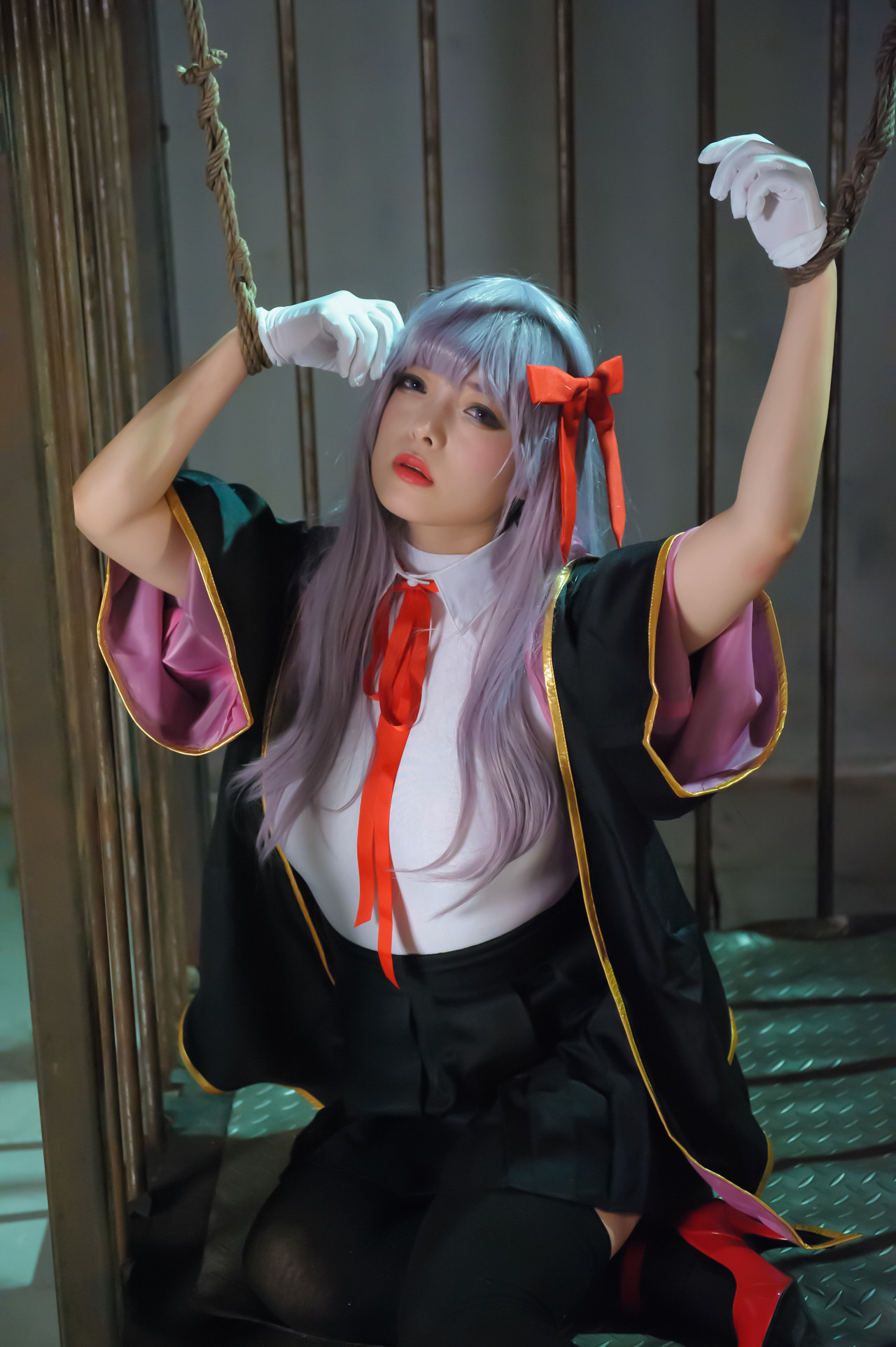 あなたが好きなのは？ダークな世界観で緊縛されている少女(18)