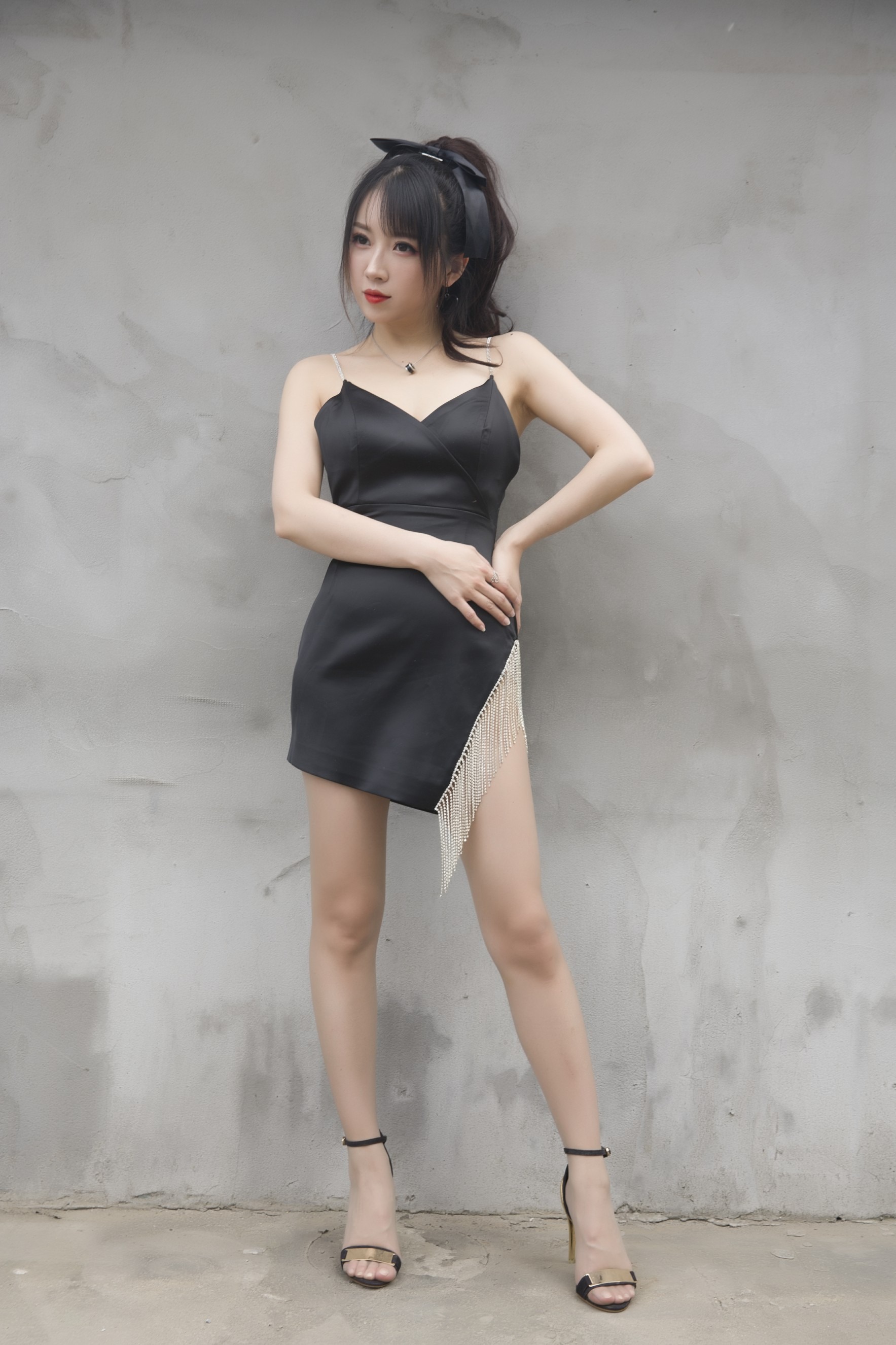 小女巫露娜 -  黑色流苏(2)