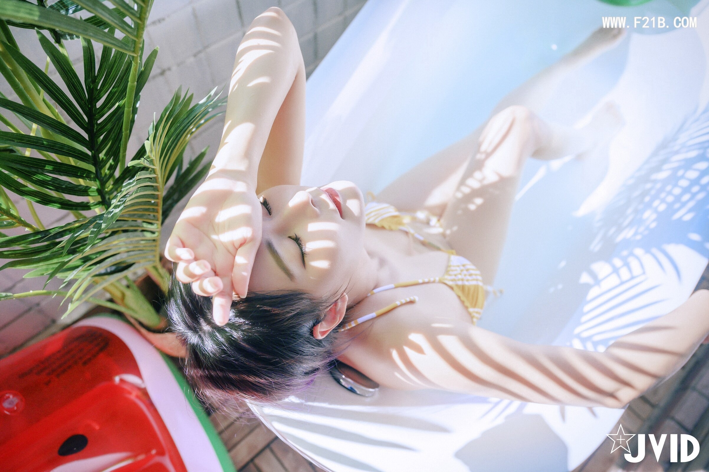 [JVID] 爆乳女神乐乐  178P(39)