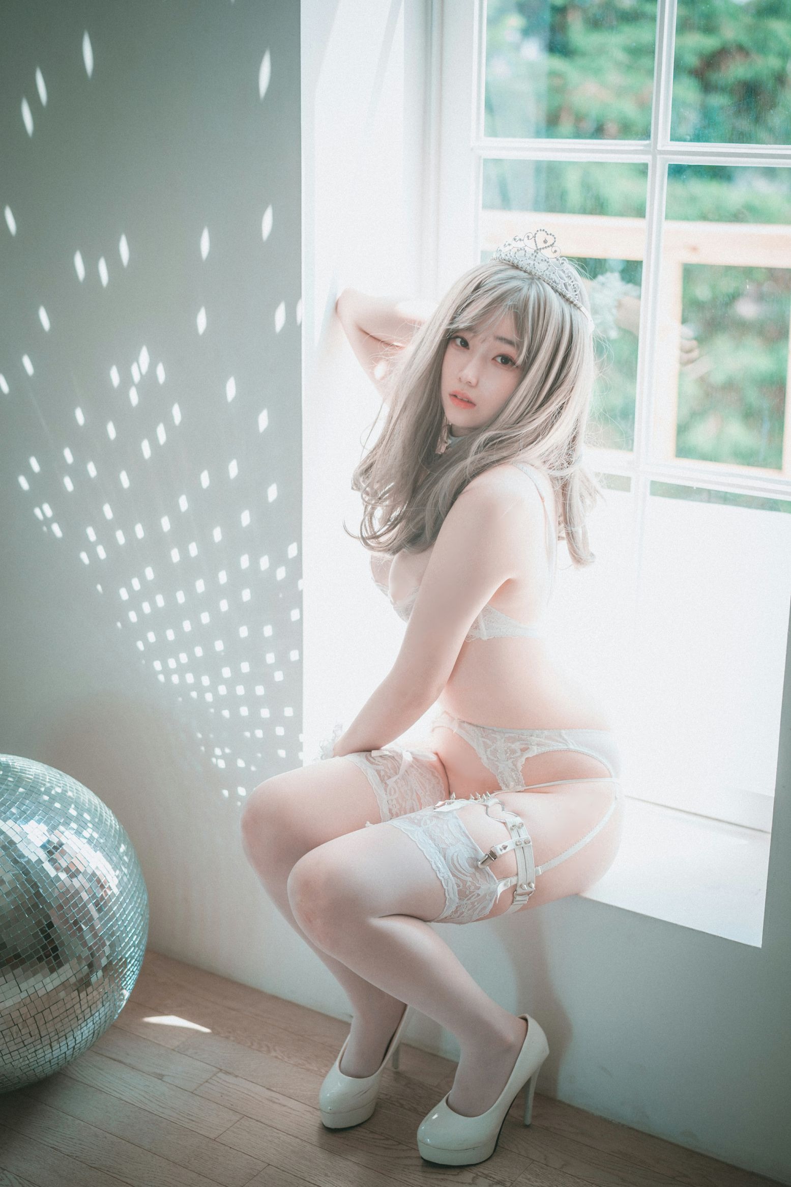 Bambi밤비 -  Reine de Blanc (A-side)(83)