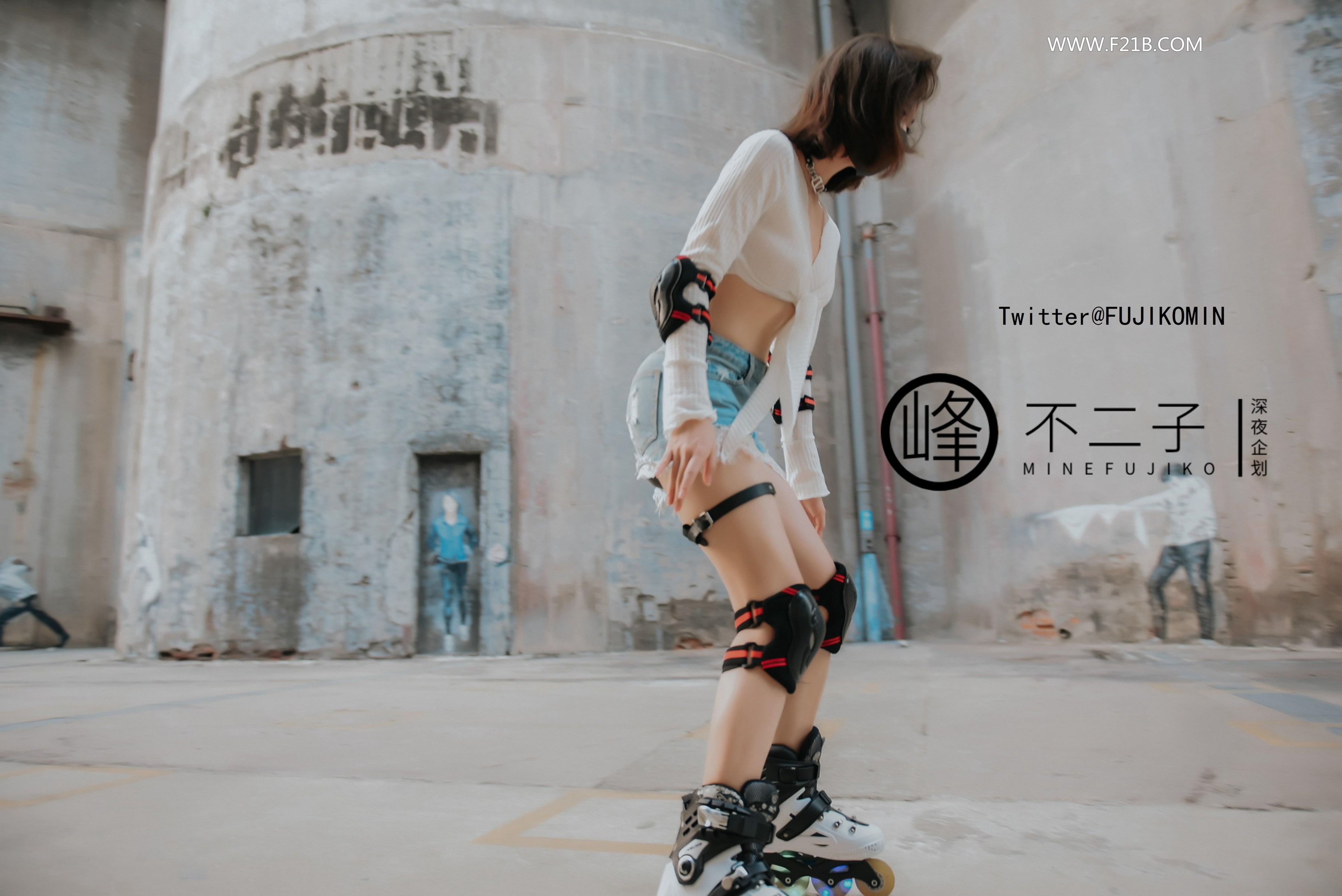 峰不二子 - 户外露出 50P(21)