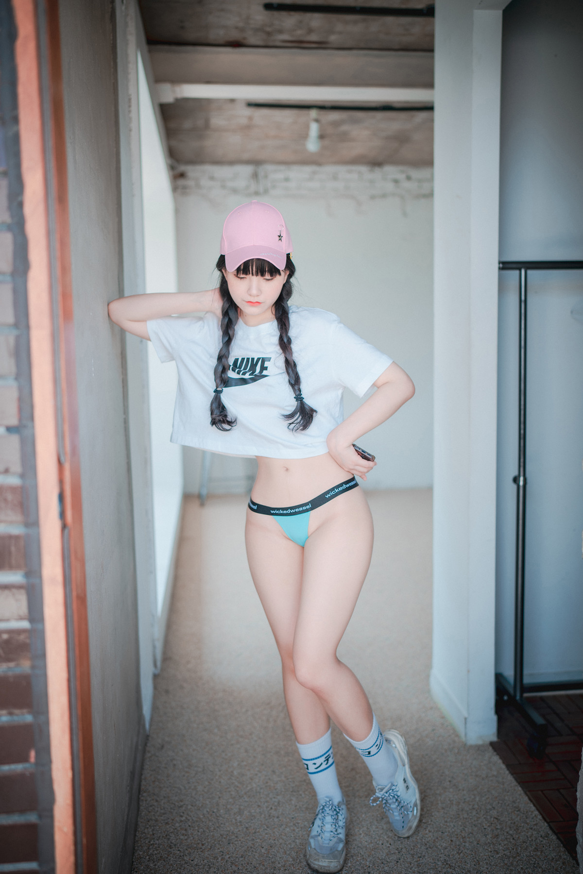 Jeong Jenny 정제니, DJAWA &#8216;Loose and Tight Pink&#8217; Set.03(43)
