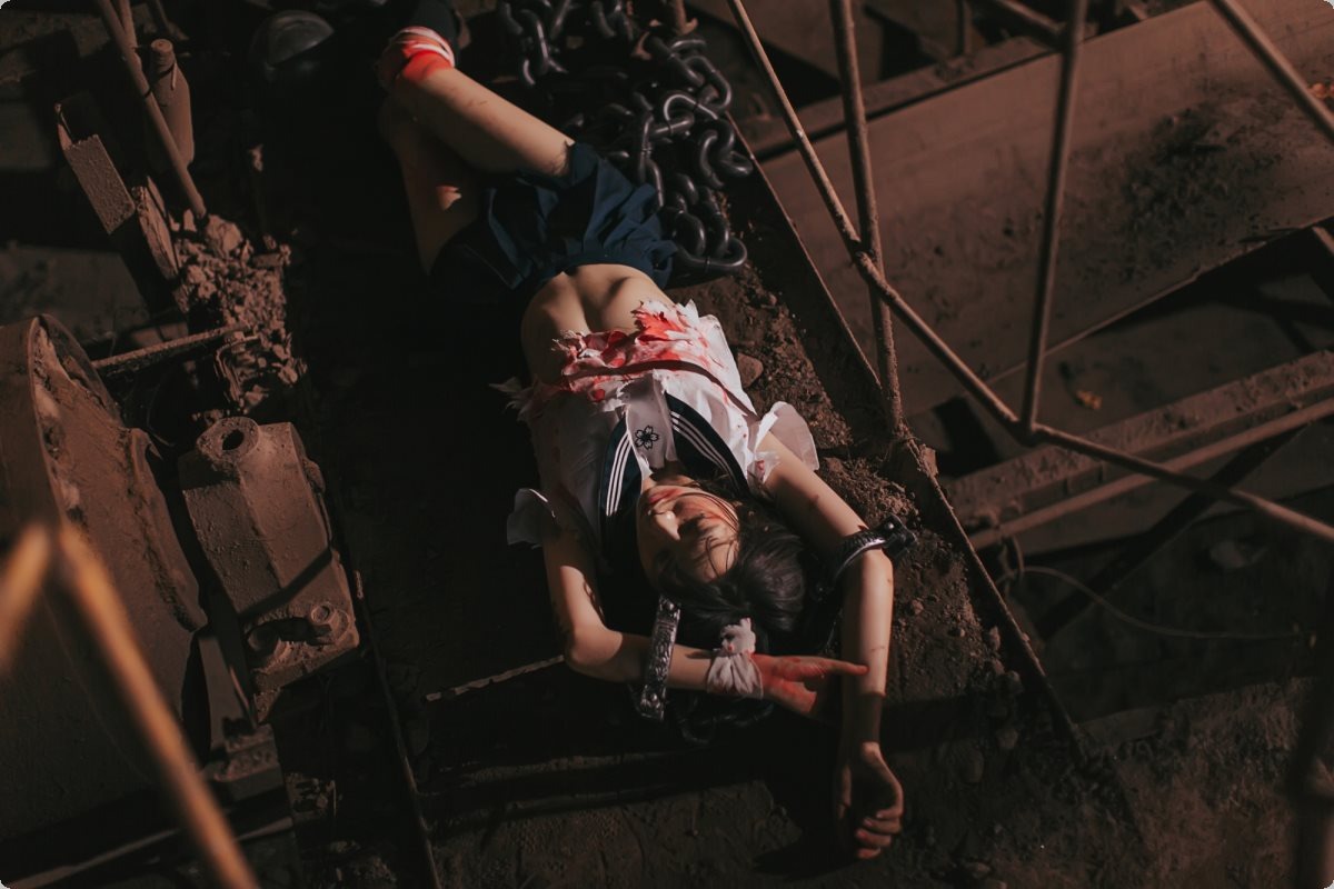 [Cos]疯猫ss- 被囚禁的少女[44P](35)