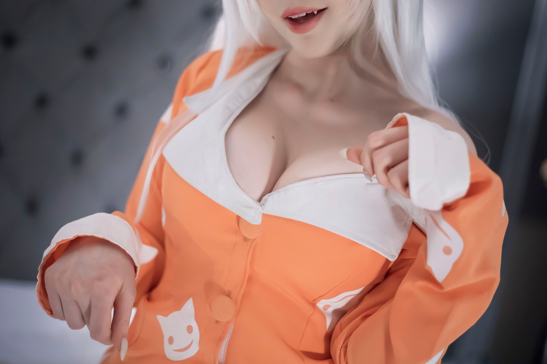 Cosplay Sayathefox 白毛狐狸 浴室诱惑(9)