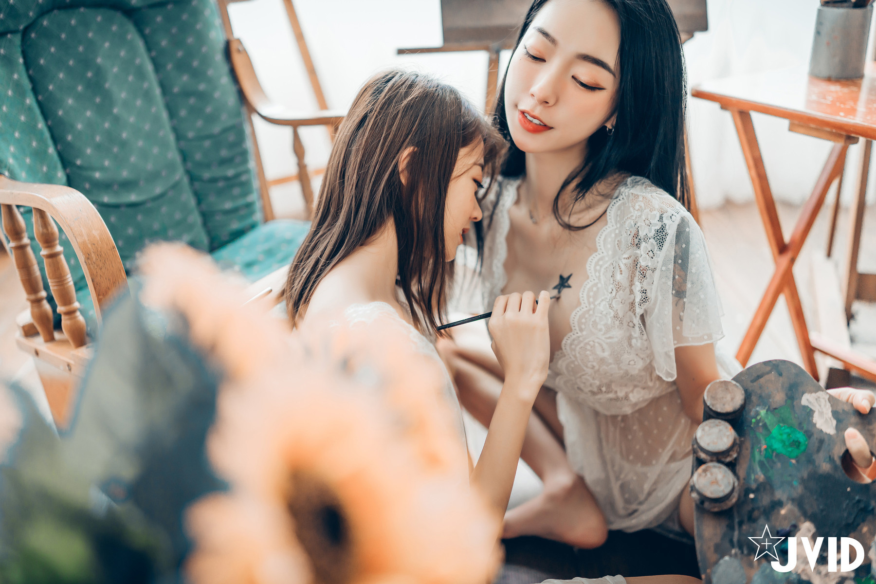 JVID精品 飄飄 妍妍 百合花神の美少女 最色色嘗試 辰辰特別客串！色色最大突破 Set.01(15)
