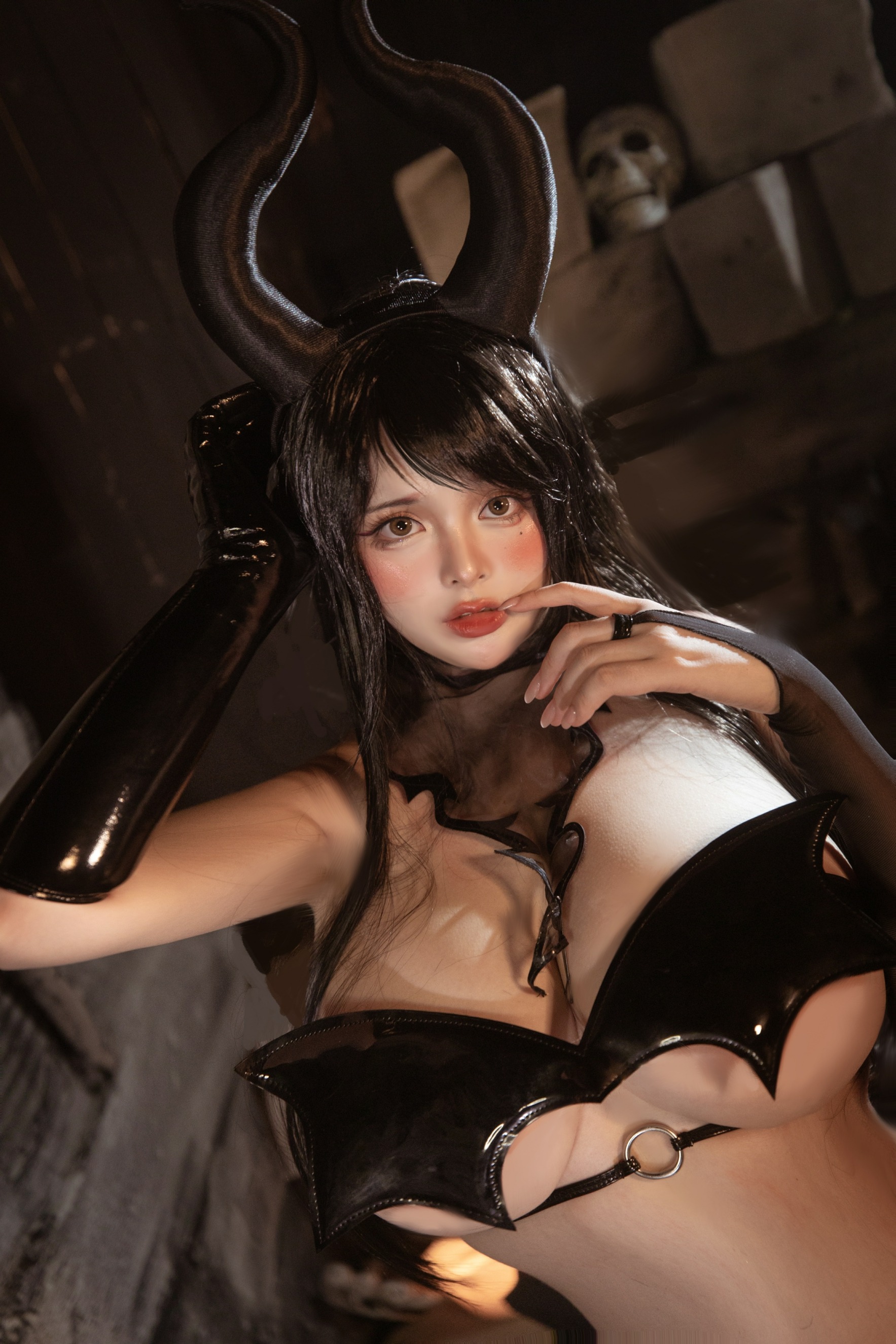 NinJA阿寨寨 -  受虐魅魔 [43P(6)