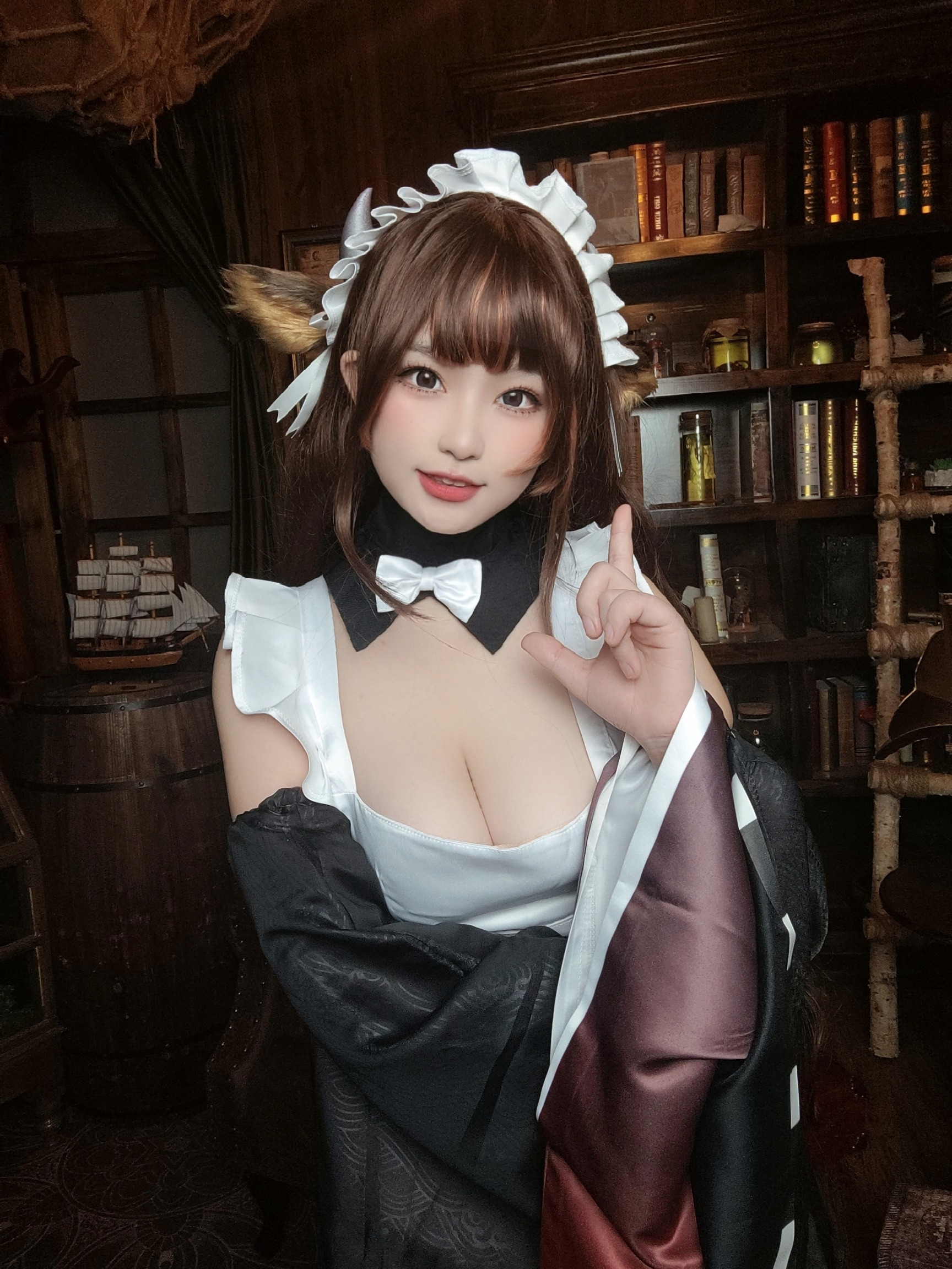 七七娜娜子 樫野牛牛女仆 [42P7V-363MB](40)