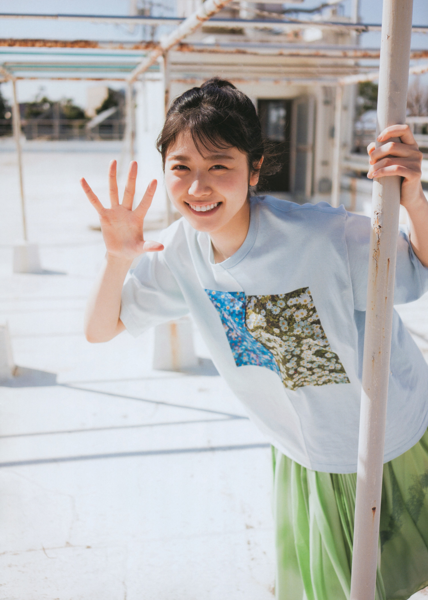 Akari Nibu 丹生明里, B.L.T. 2022.06 (ビー・エル・ティー 2022年6月号)(15)