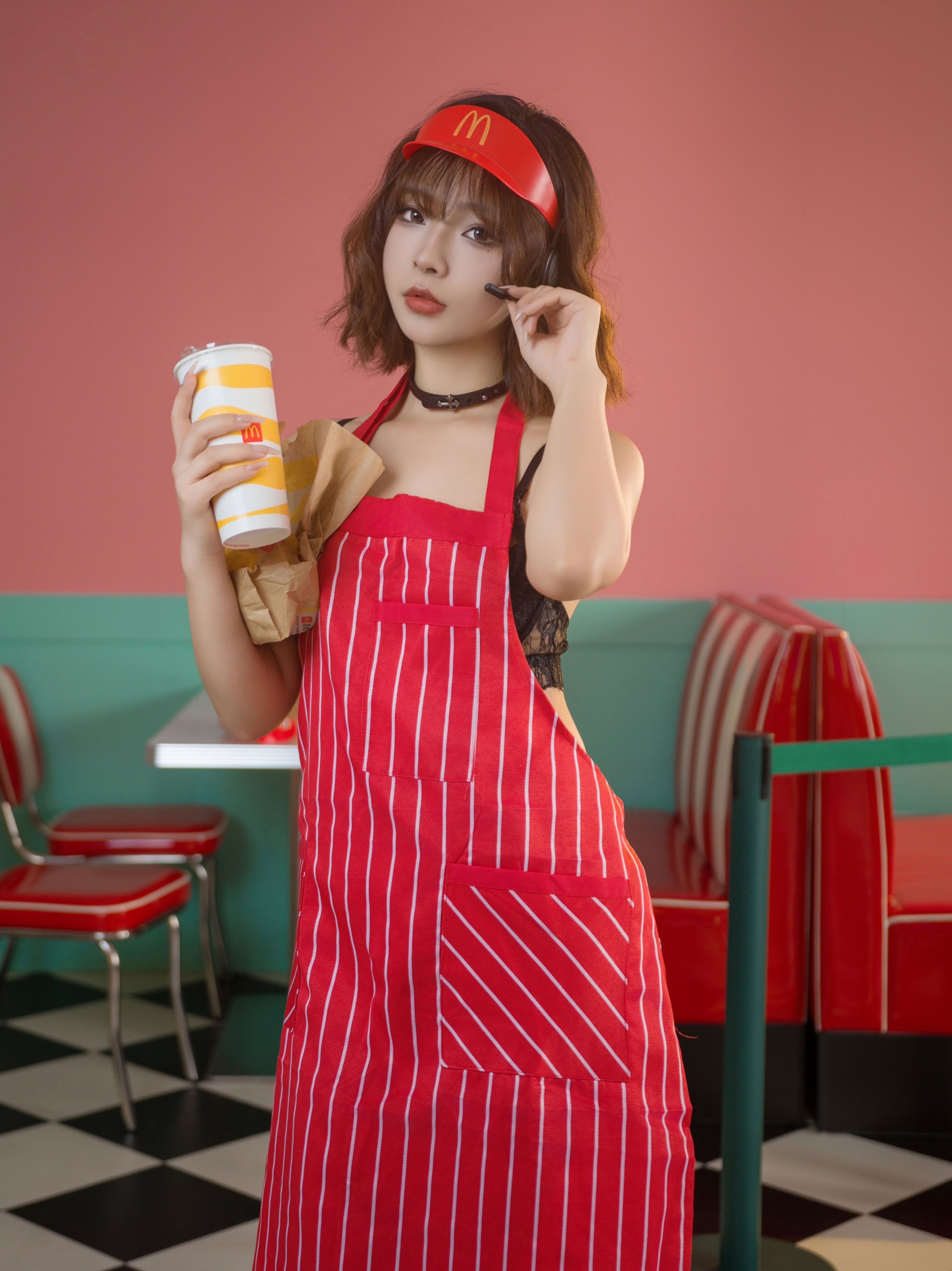 yuuhui玉汇 麦当劳的女服务员 149P(118)