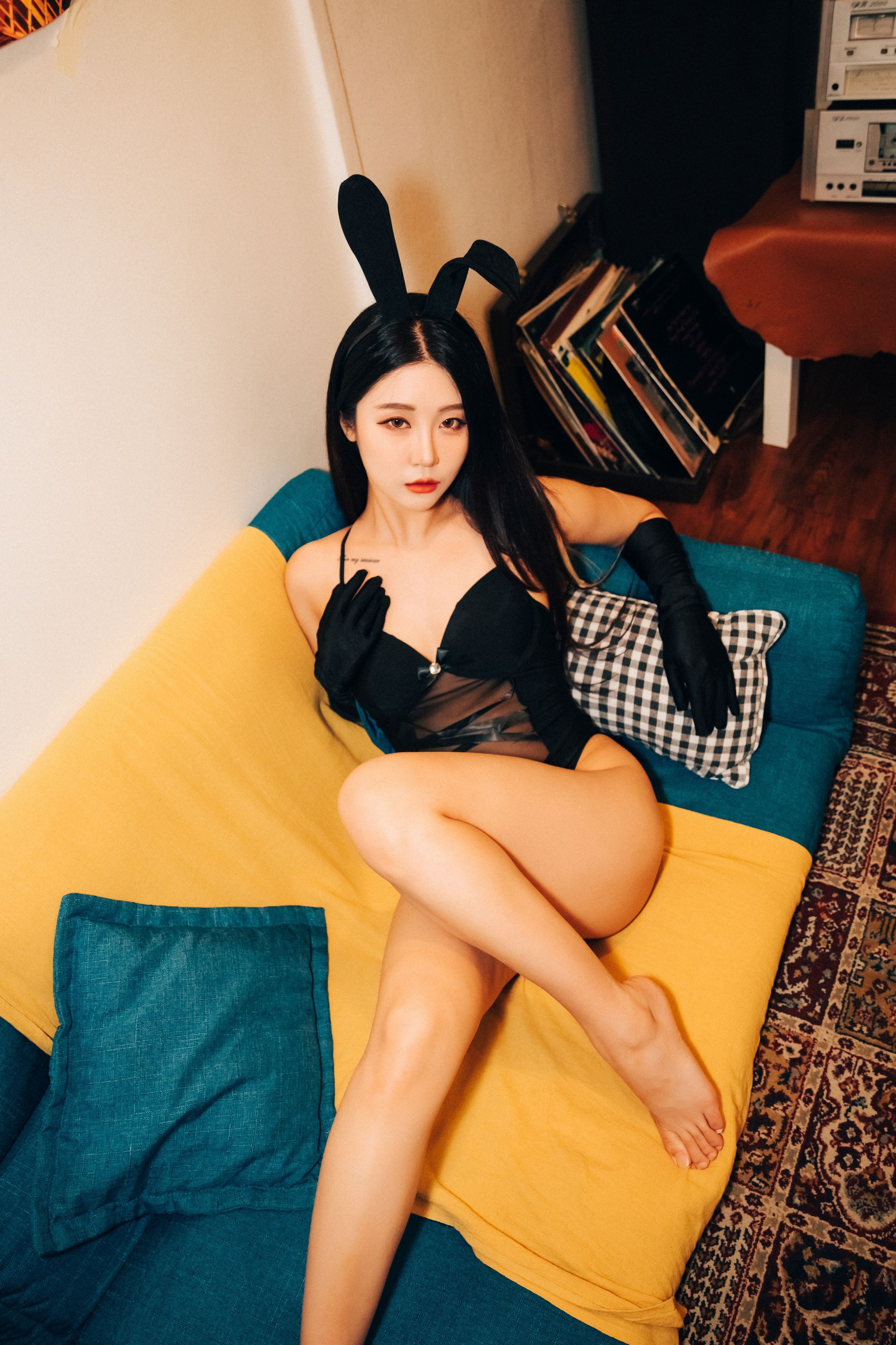 Bomi (보미) - [LOOZY] Roomate [52P-955MB]