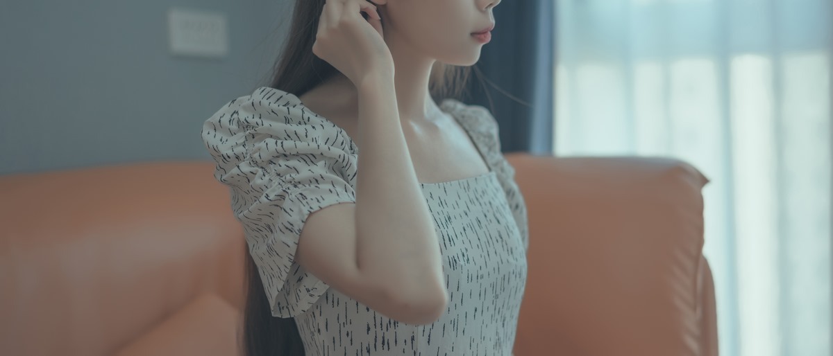 [性感写真]杏仁曲奇 – 反差表姐[102P](2)