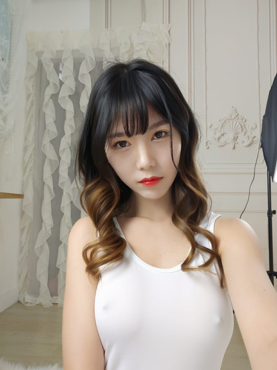 抖娘利世-白色死库水激凸自拍、波西米亚、穿制服的小姐姐[105P](33)