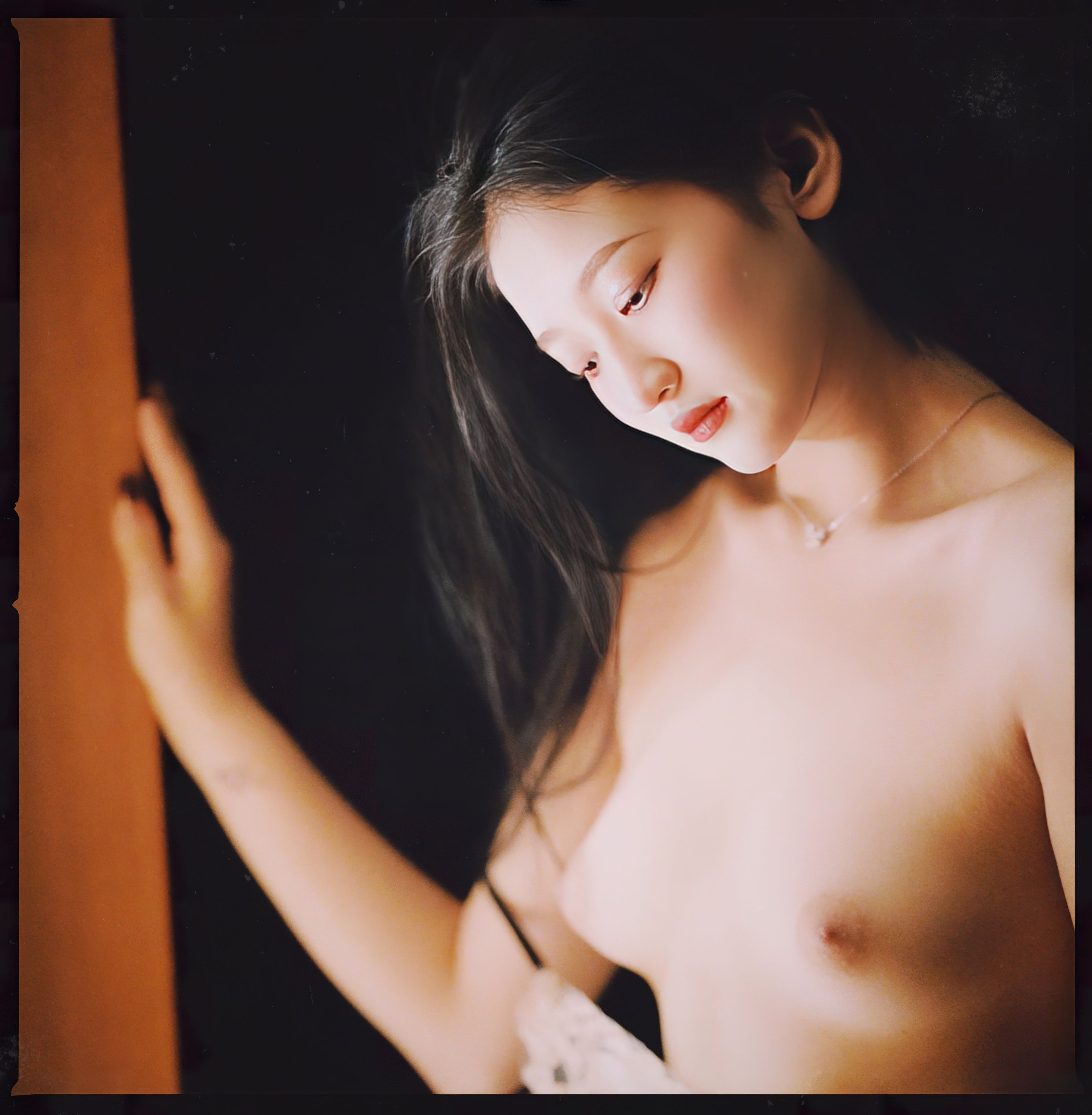 美女模特彤彤大尺度私房(12)