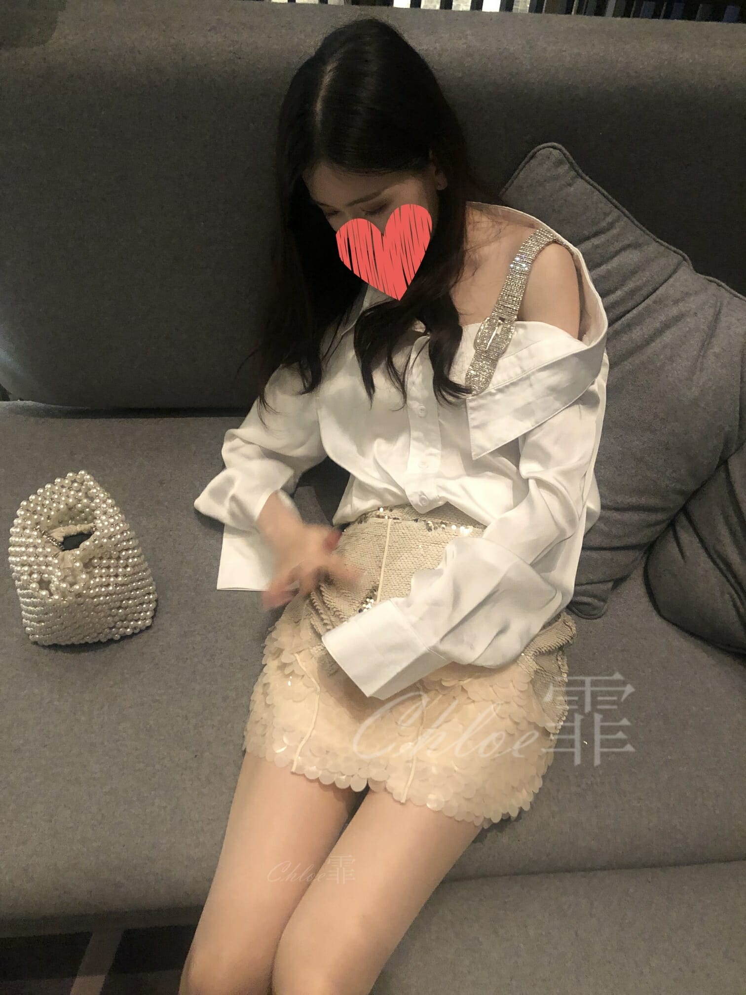 霏霏-20191028 网红套装 艾美酒店肉丝黑丝[101P](88)