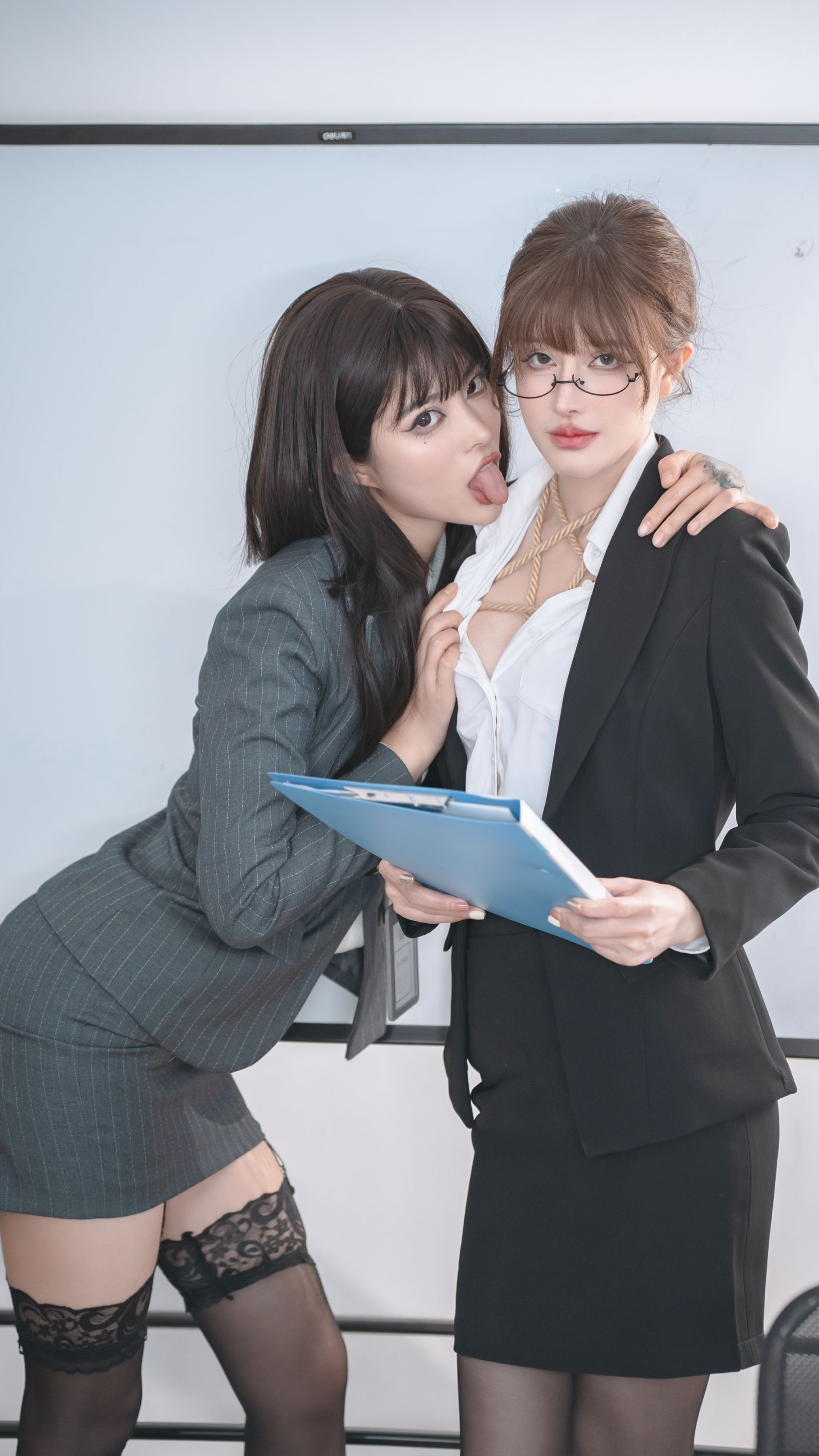 鹿八岁baby 女上司和女下属~(15)