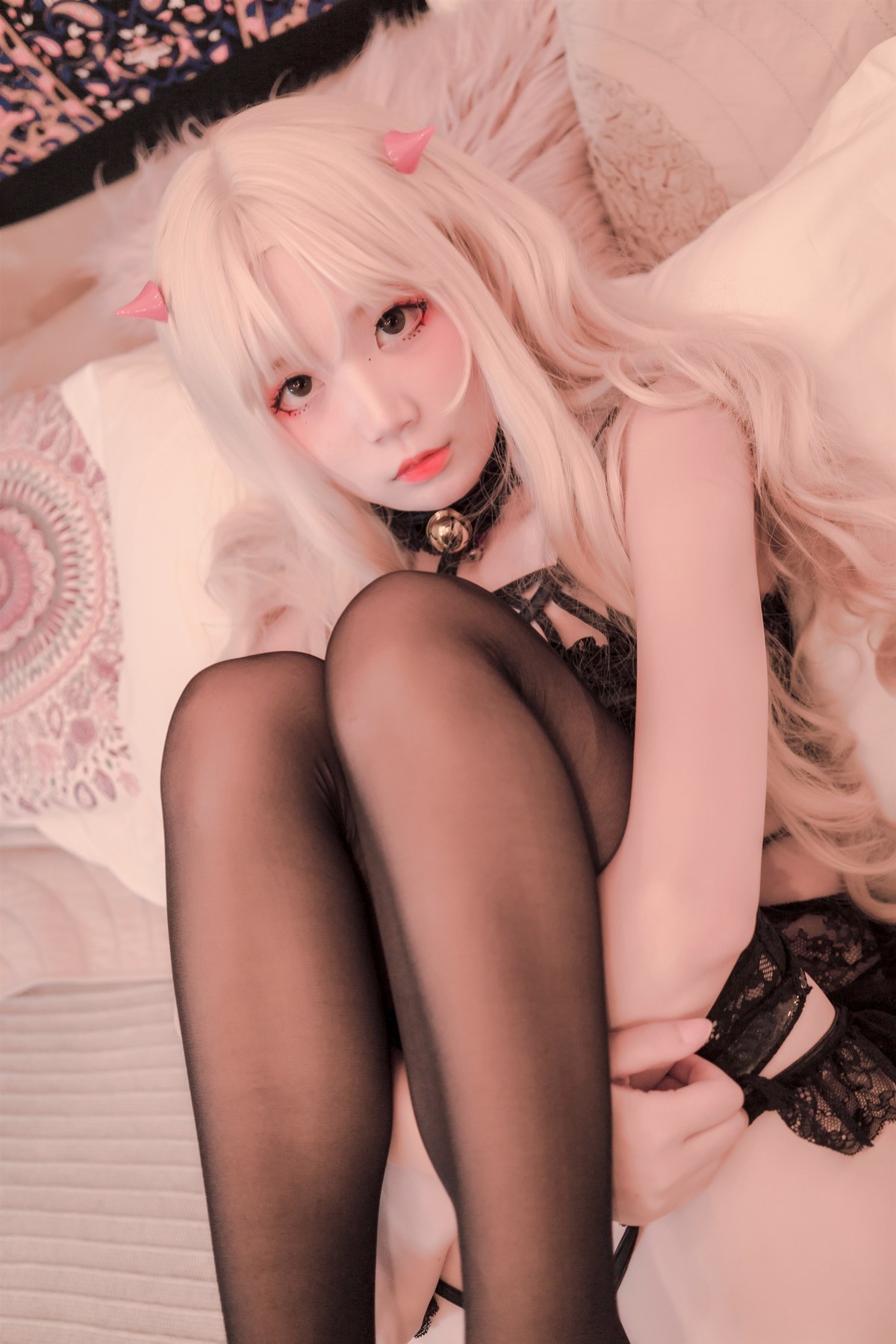 Cosplay 清纯少女五更百鬼 圣女 吊带黑丝(23)