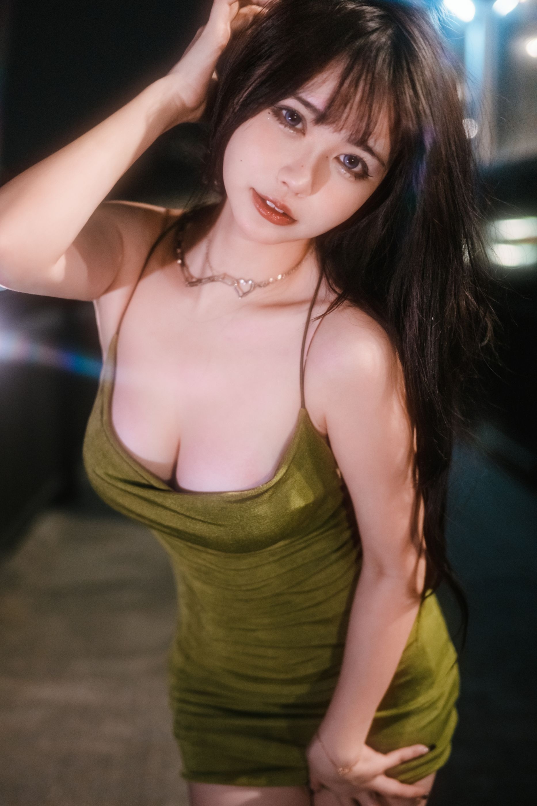 Tina很妖孽呀 绿色连衣裙 [35P-208MB](33)