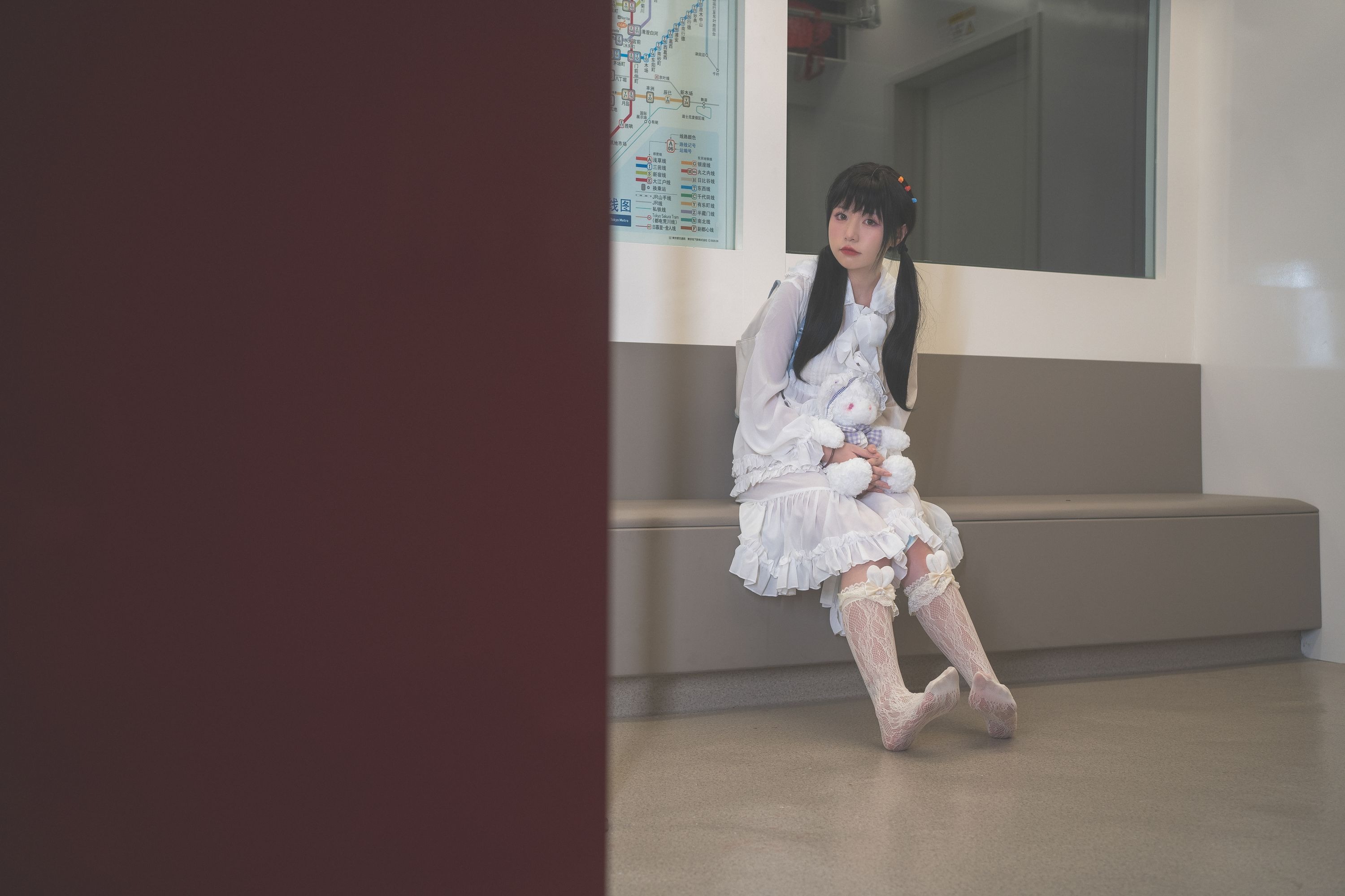 爆机少女喵小吉 深夜地铁(33)