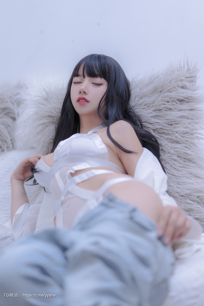 [Cos]过期米线线喵 - 休息日[75P](70)