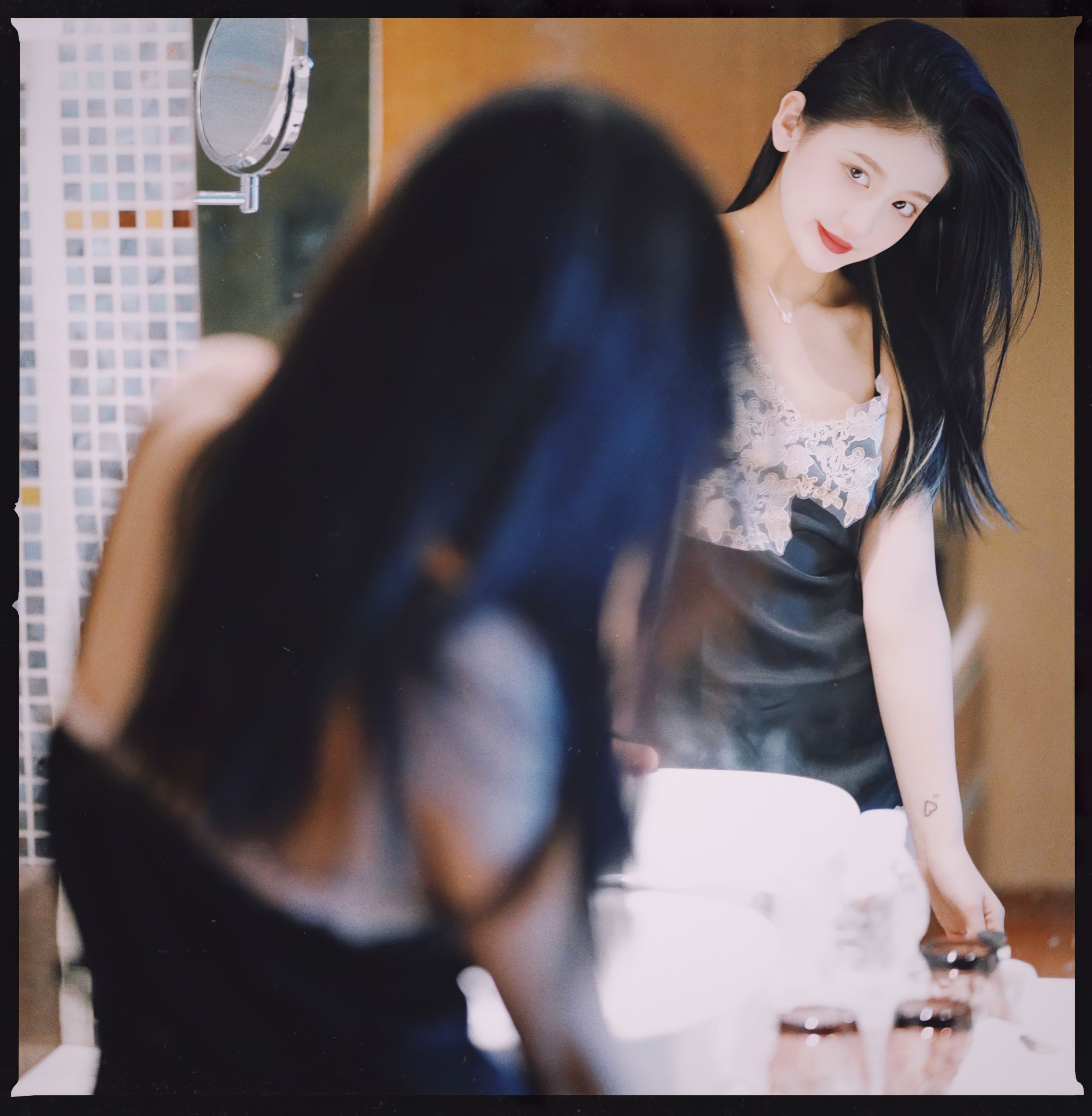 美女模特彤彤大尺度私房(38)