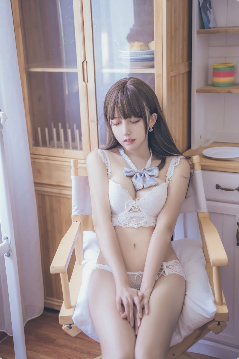 [Cos]过期米线线喵 – 教室写真[30P](27)