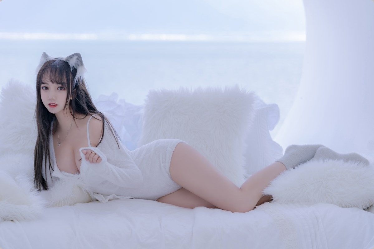 [Cos]过期米线线喵 - 小白狼[56P](18)