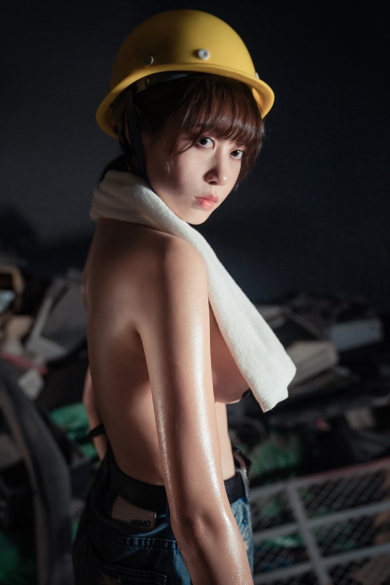 [Cos]奈汐酱 - 咱们工人有力量[35P](19)