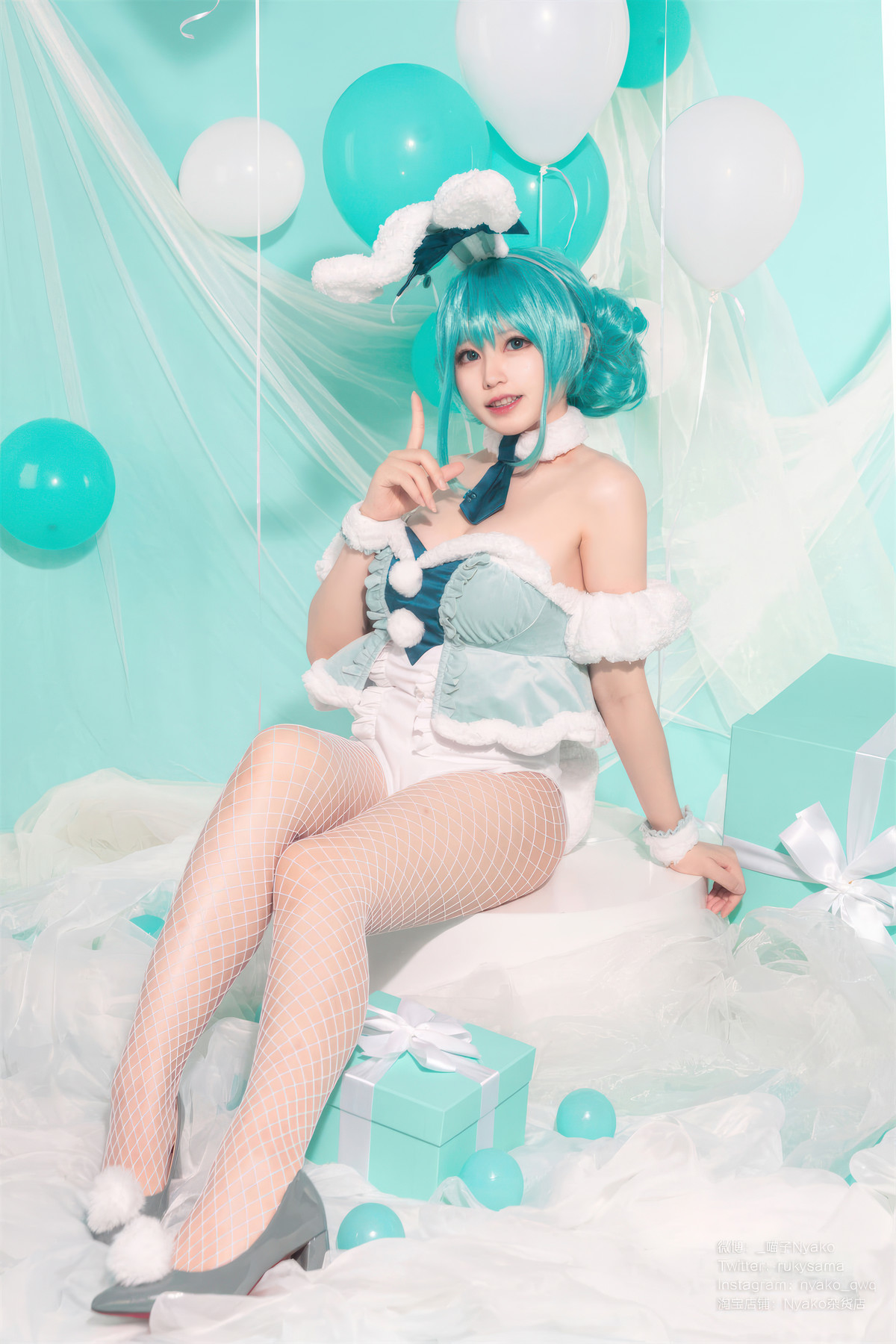 Cosplay Nyako喵子 初音白兔(14)