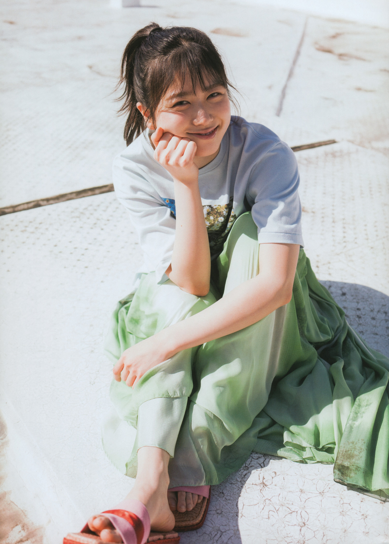 Akari Nibu 丹生明里, B.L.T. 2022.06 (ビー・エル・ティー 2022年6月号)(14)