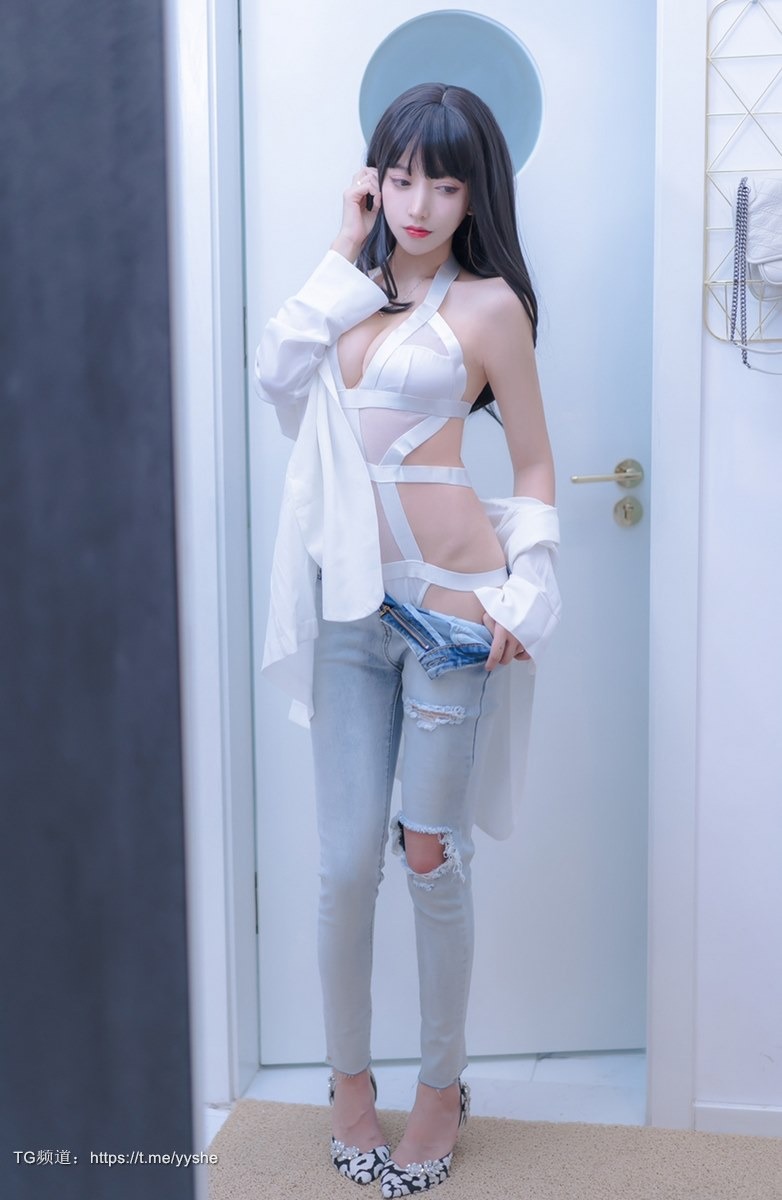 [Cos]过期米线线喵 - 休息日[75P](50)