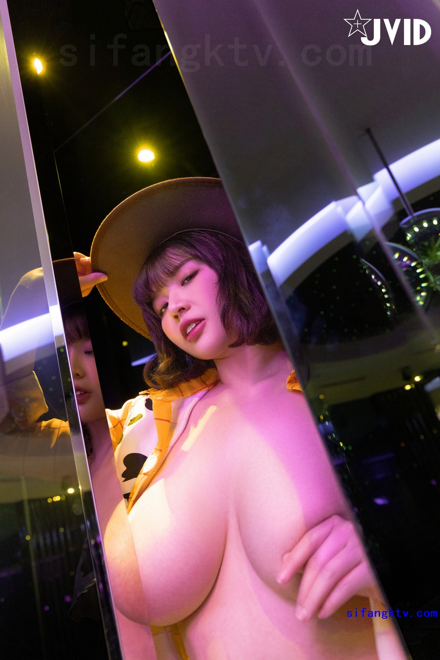 爆乳胡迪警長《茹茹》柔软真乳神(14)