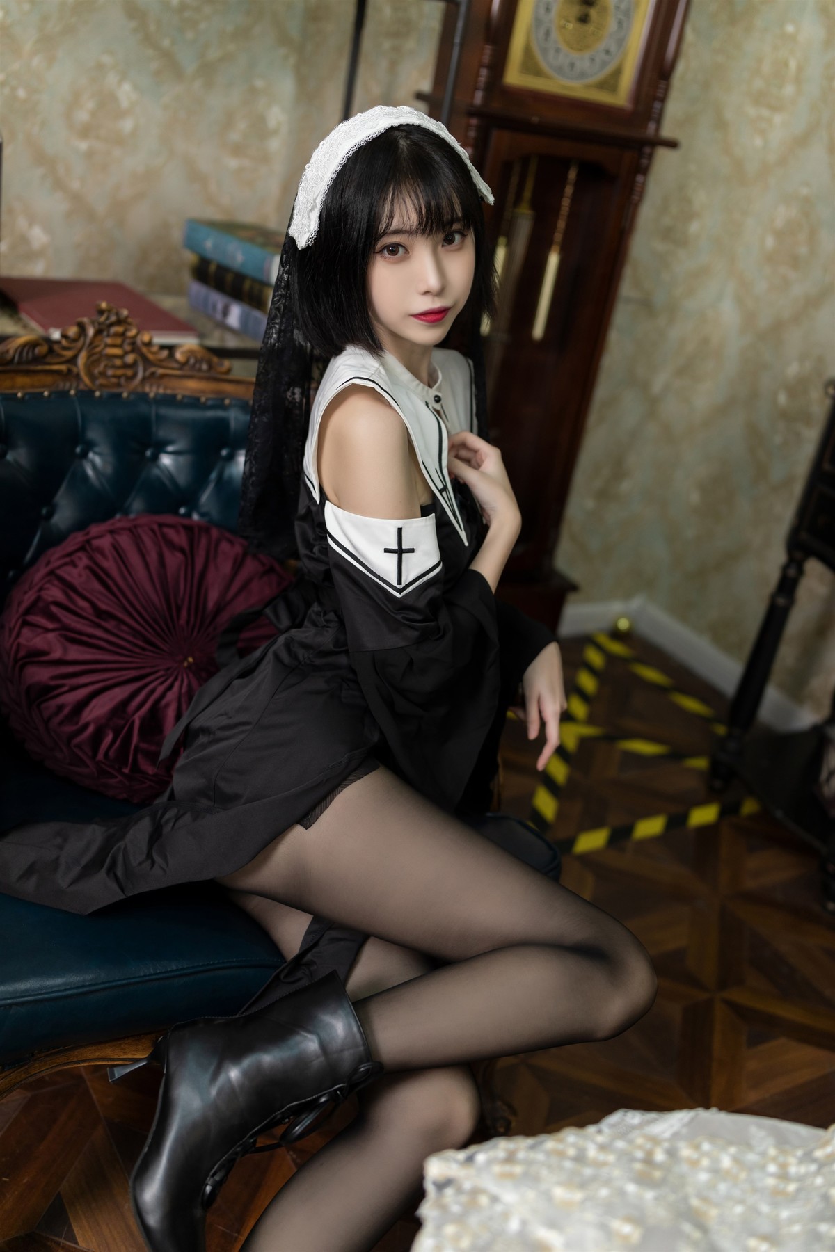 Cosplay 许岚 叁月life 暗黑修女(39)