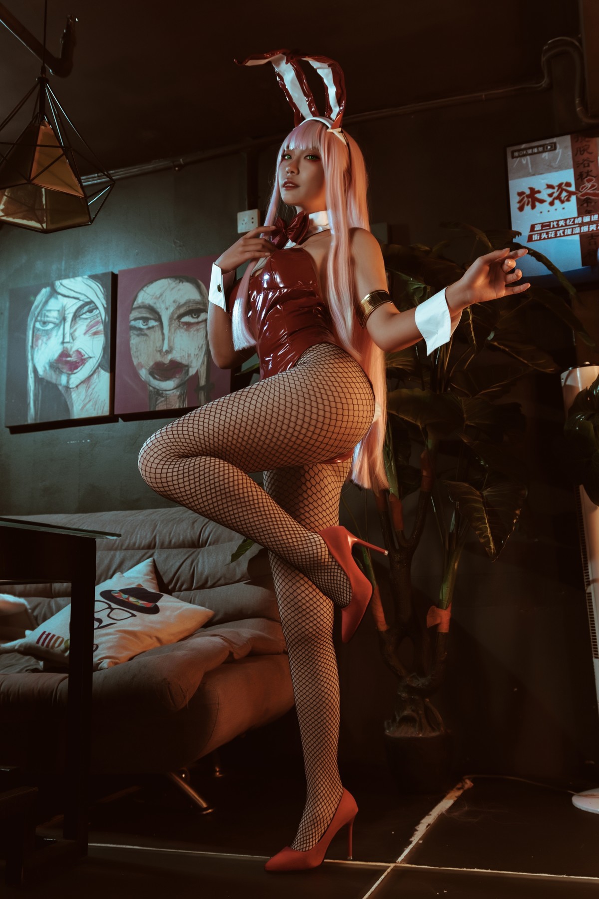 机智的哔啵 Cosplay Zero Two Bunnygirl(22)
