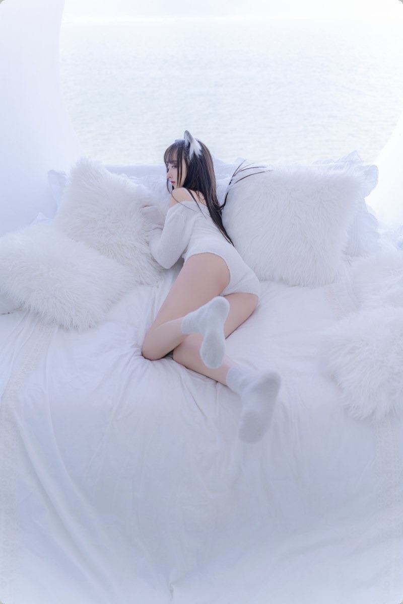 [Cos]过期米线线喵 - 小白狼[56P](45)