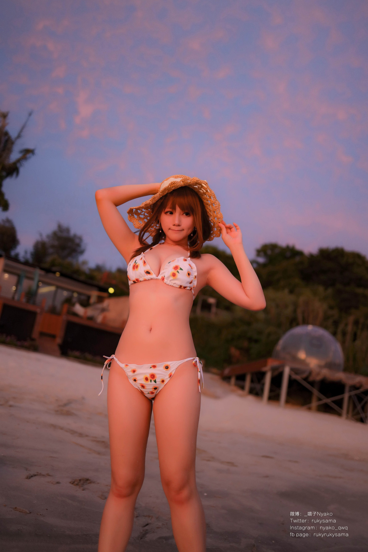 Cosplay Nyako喵子 向日葵比基尼(53)