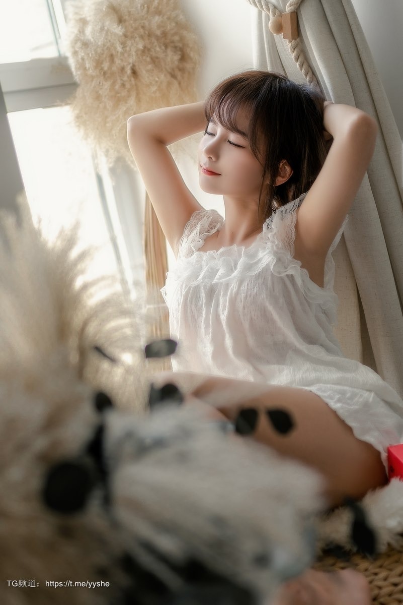 [Cos]蠢沫沫 - 白睡衣[29P]