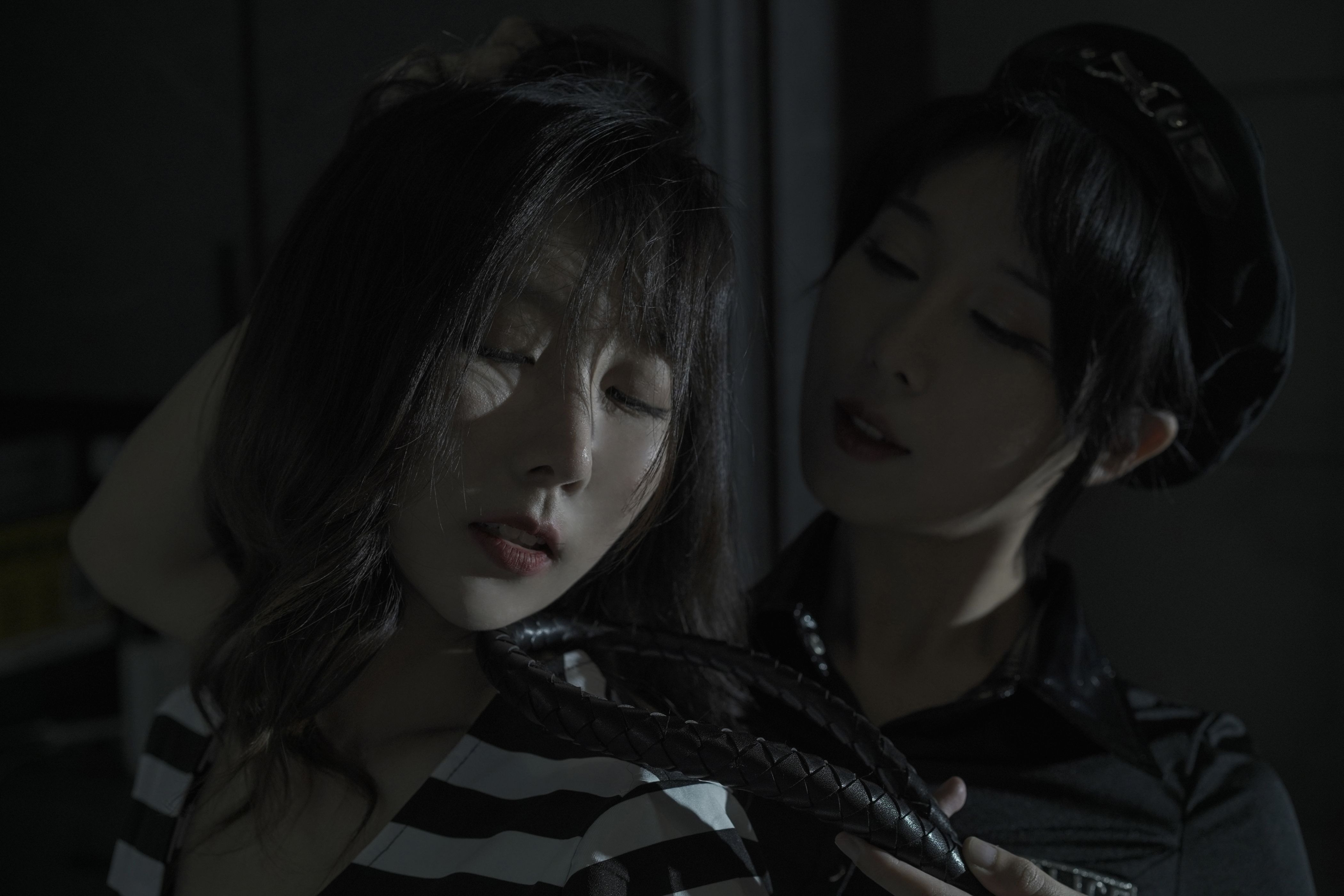 摄影云溪溪 奶桃 – 囚徒(82)