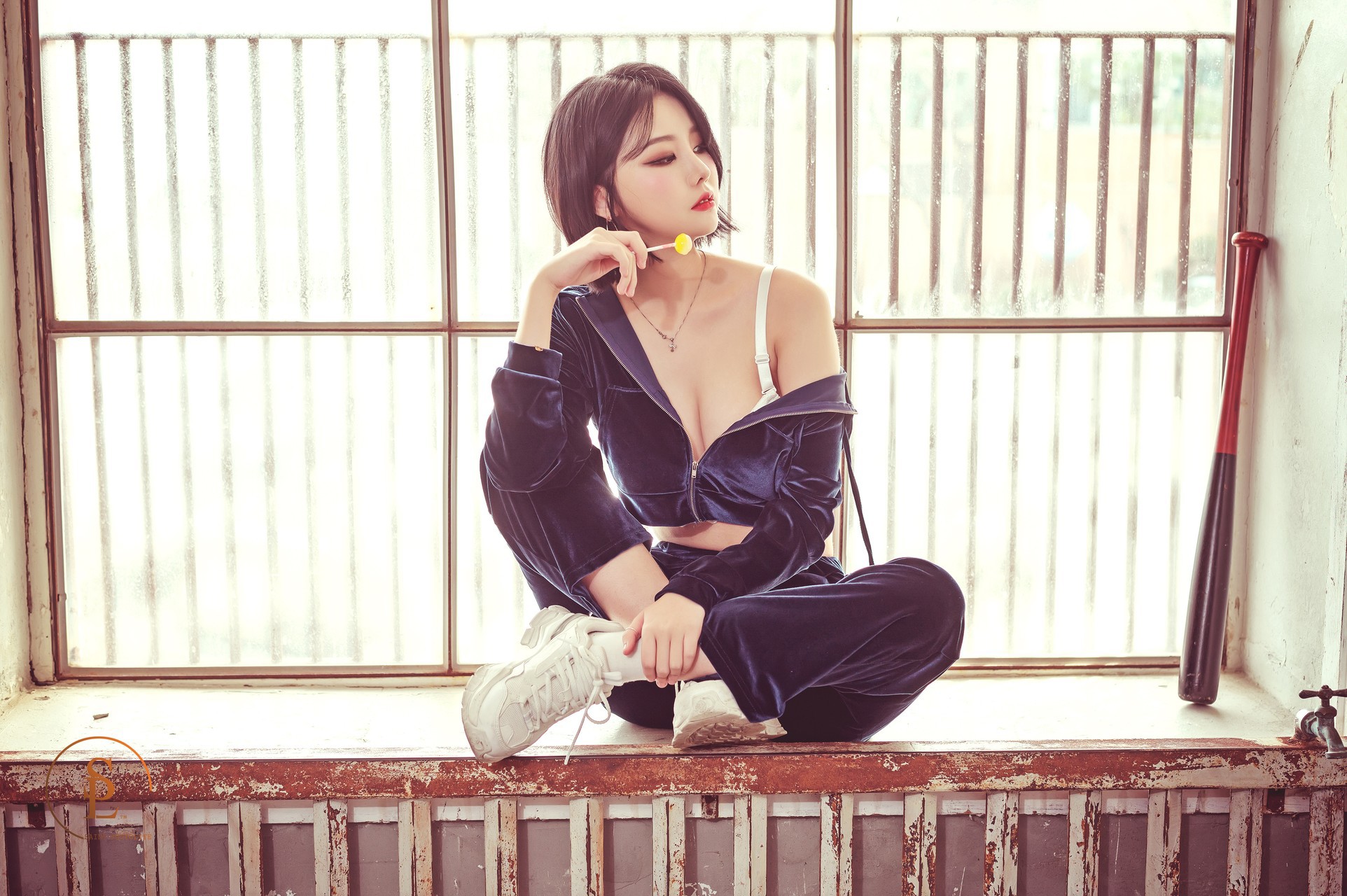 Yuna 유나, [SAINT Photolife] Yuna&#8217;s Wild &#8211; Set.02(1)