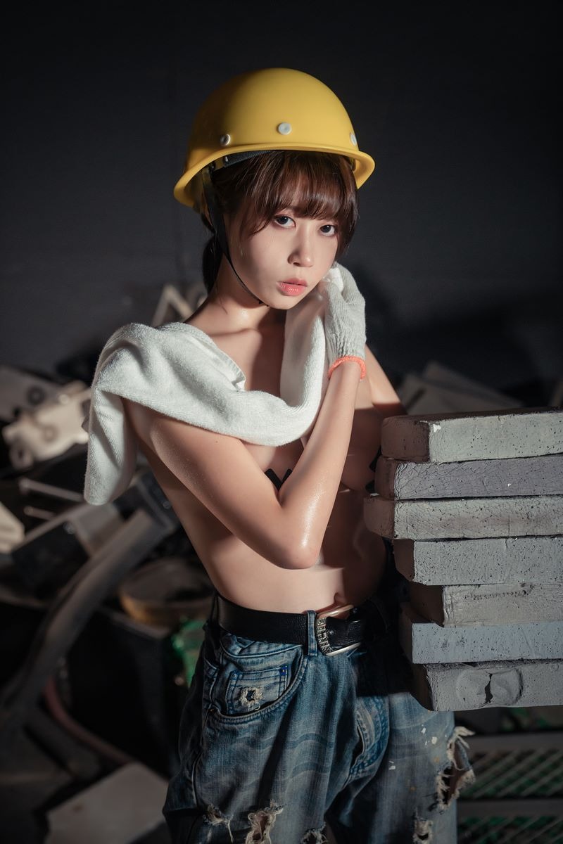 [Cos]奈汐酱 - 咱们工人有力量[35P](15)
