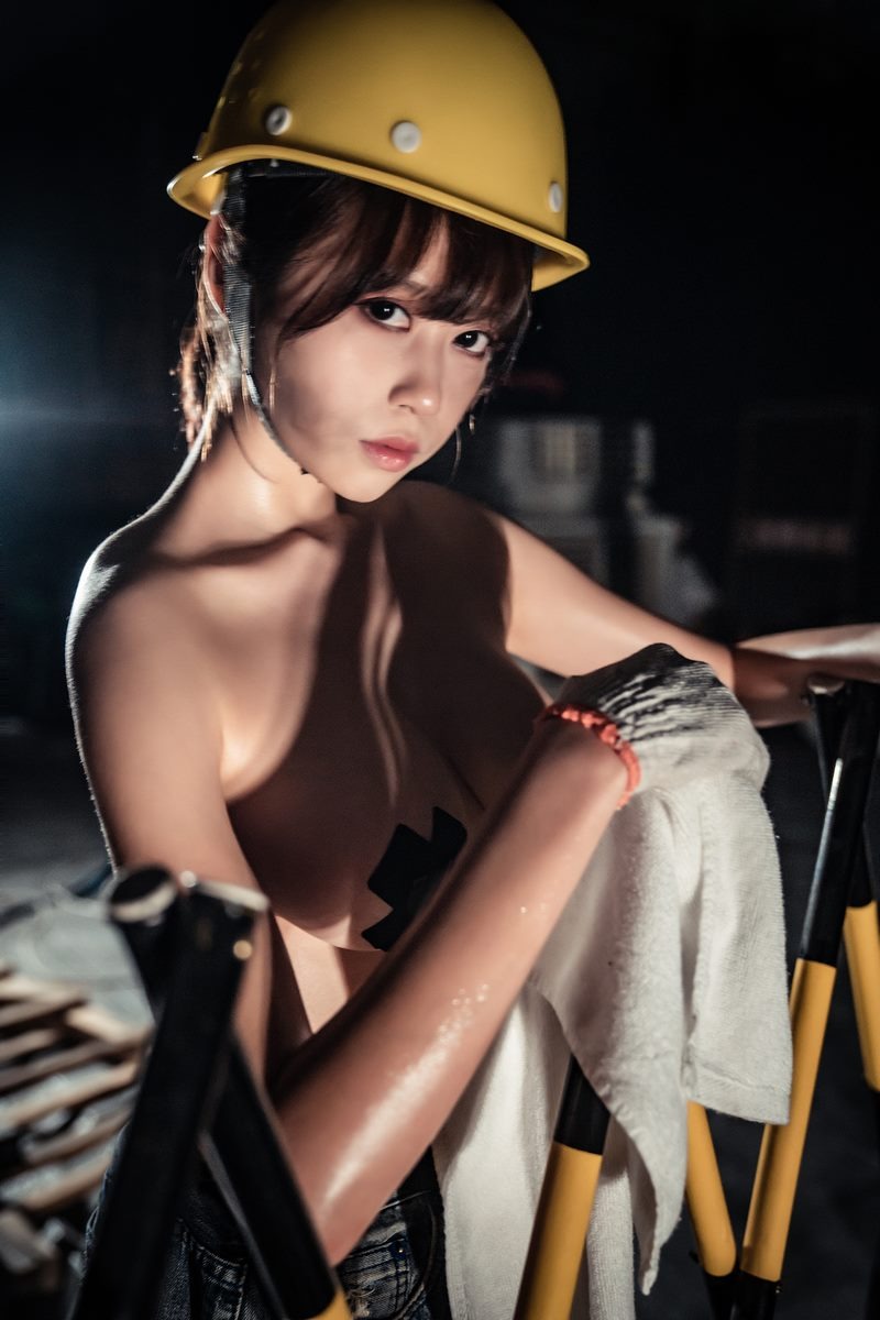 [Cos]奈汐酱 - 咱们工人有力量[35P](29)