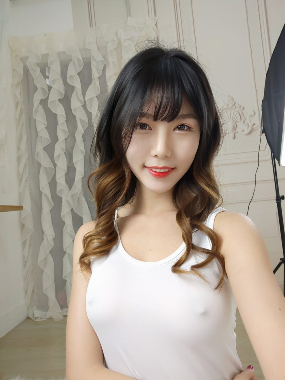 抖娘利世-白色死库水激凸自拍、波西米亚、穿制服的小姐姐[105P](31)