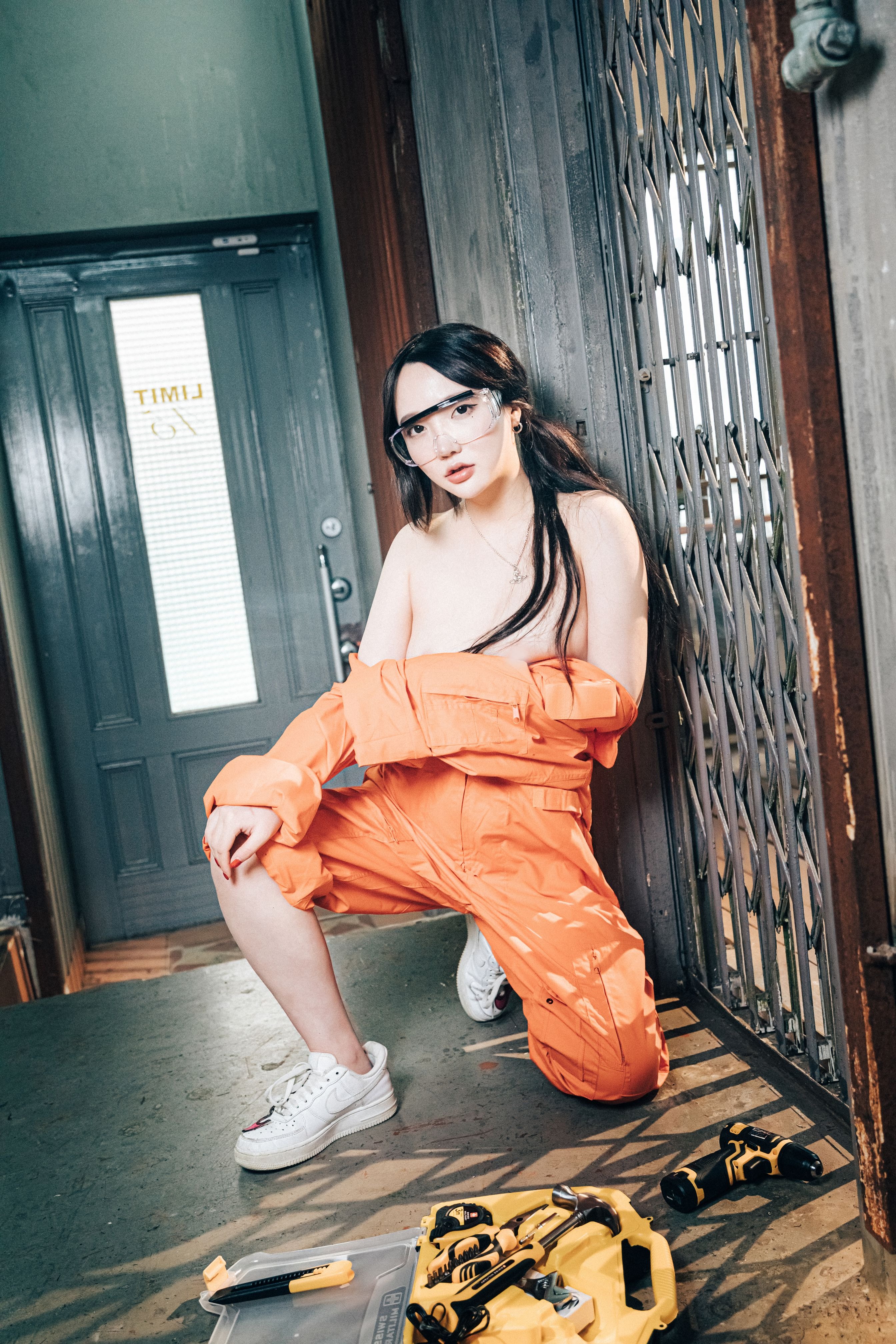 孫樂樂 - [Loozy] Son Ye-Eun (손예은) - Where Are My Tools [86P-1.89GB](16)