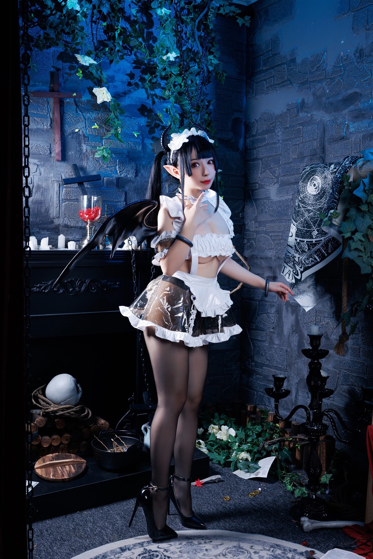 Cosplay 胡桃猫Kurumineko 女仆吸血姬 Vol.01