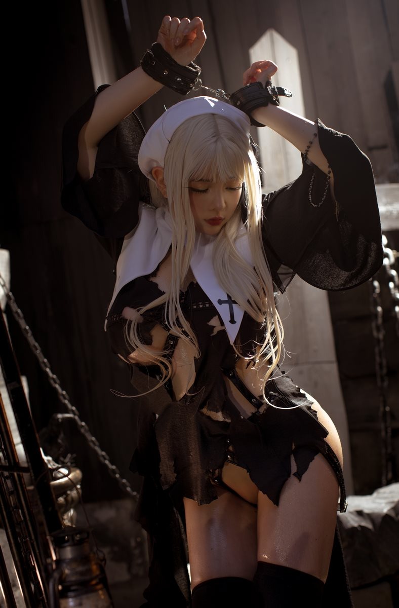 [Cos]阿寨寨- 赎罪修女[39P]